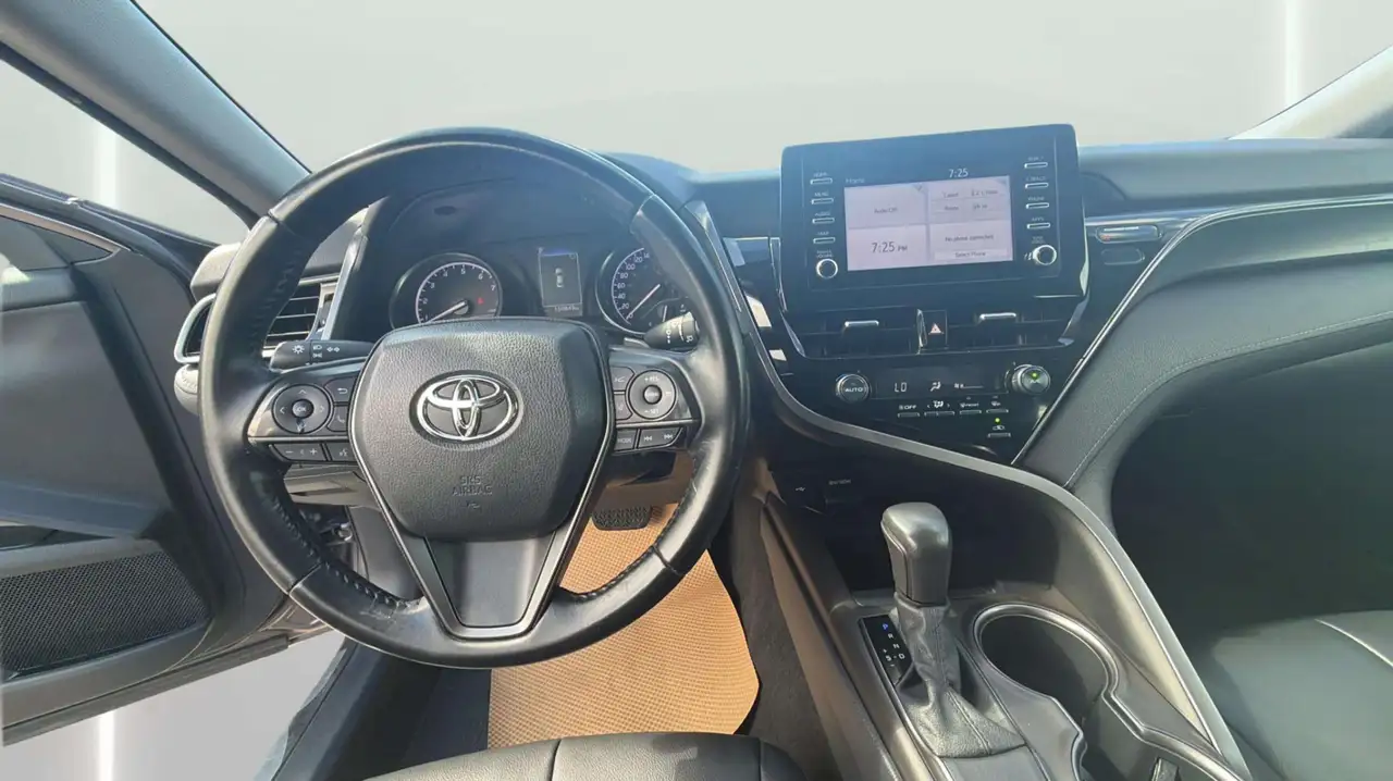 Toyota Camry снимка Toyota Camry