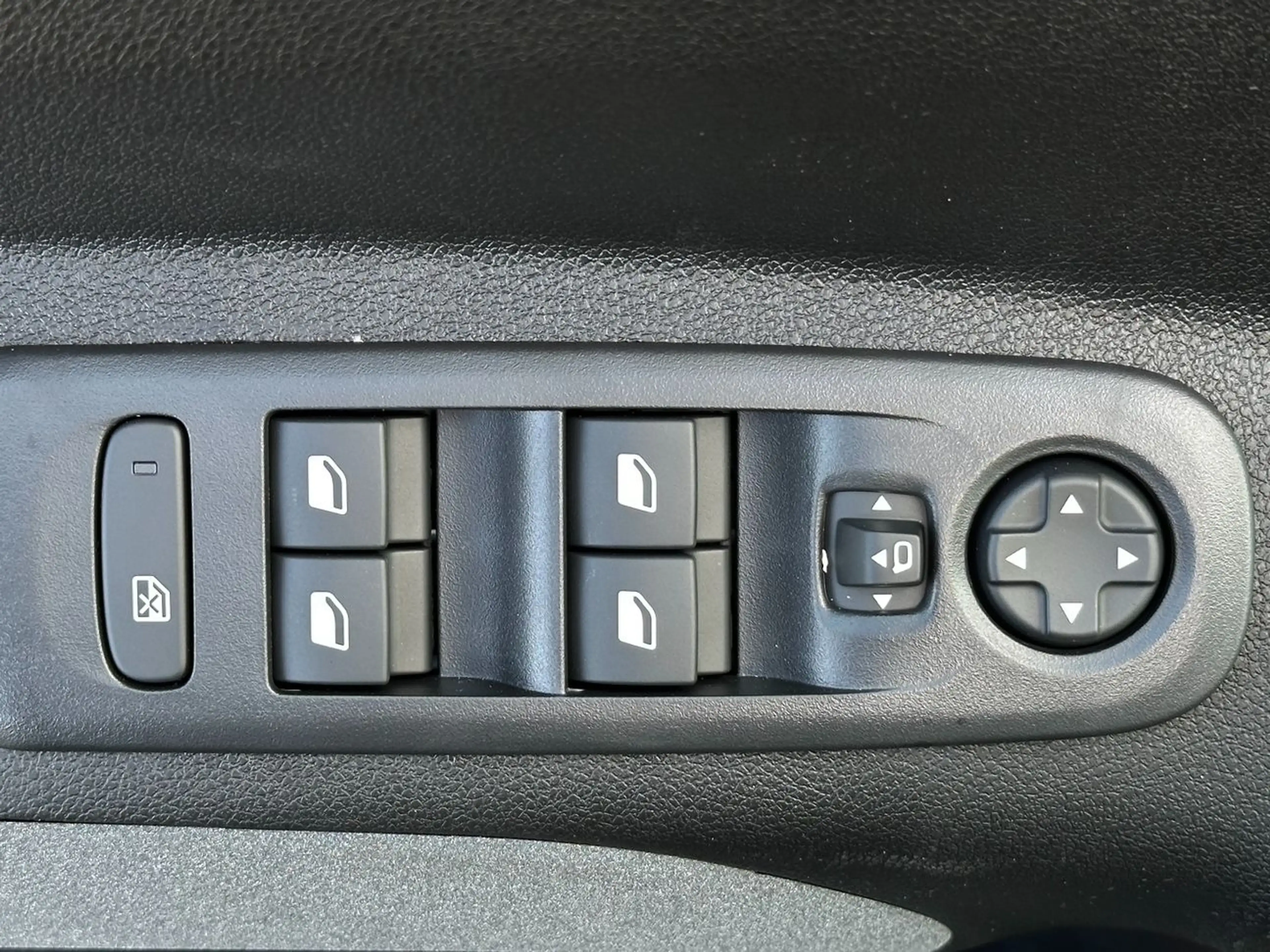 Peugeot Rifter L1 GT Diesel 130 LED*Navi*360°*Autom* — photo 15