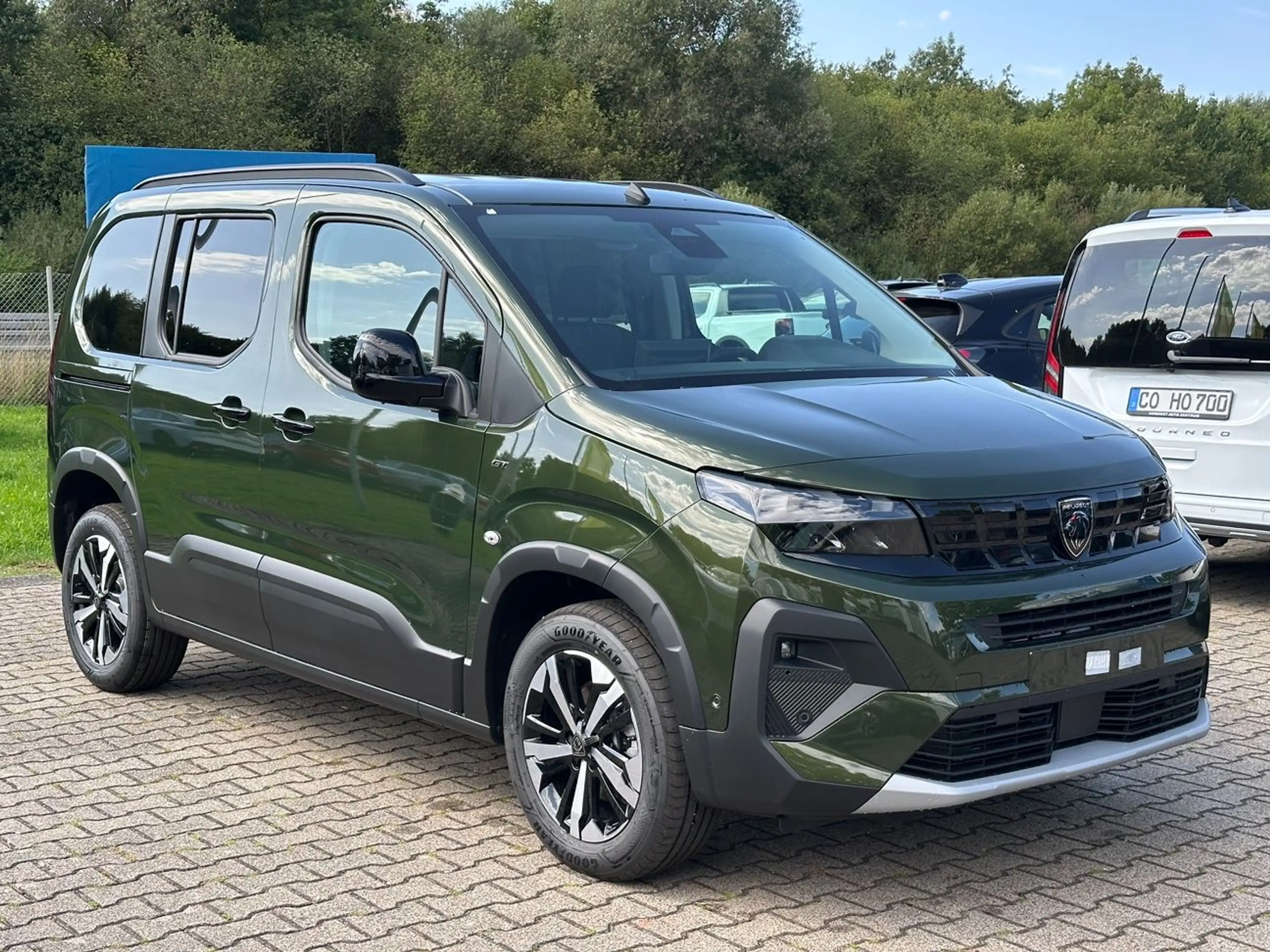 Peugeot Rifter L1 GT Diesel 130 LED*Navi*360°*Autom* — photo 4