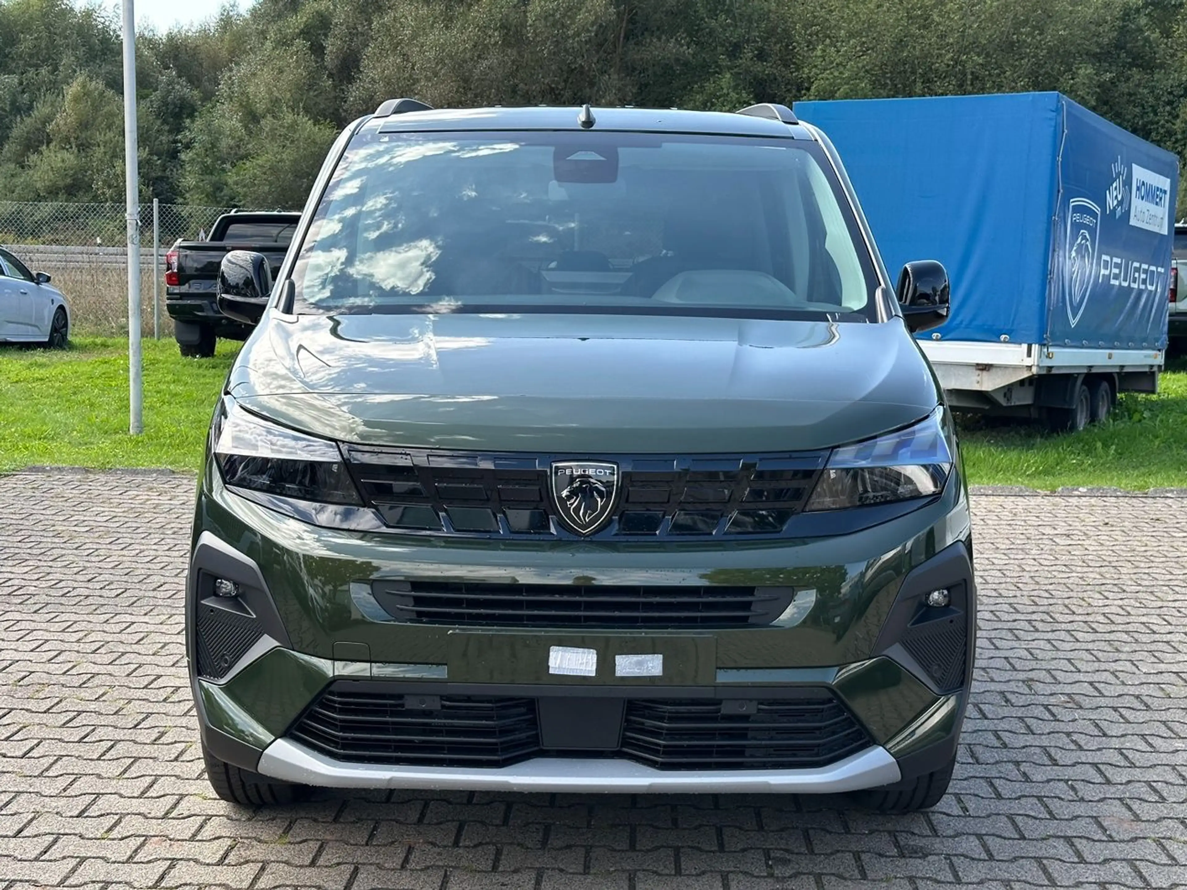Peugeot Rifter L1 GT Diesel 130 LED*Navi*360°*Autom* — photo 3