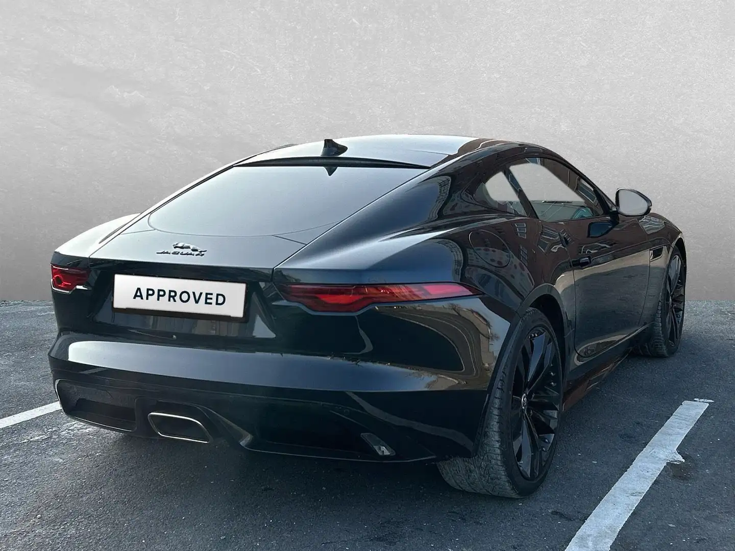 Jaguar F-Type Coupe P300 R-Dynamic Black-Pack Schwarz - 2