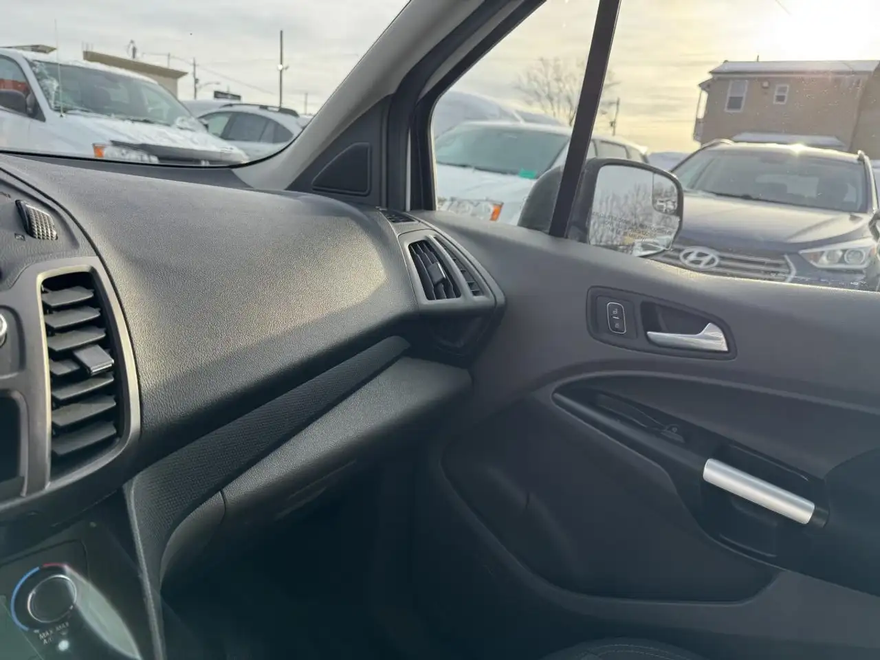 Ford Transit Connect снимка Ford Transit Connect