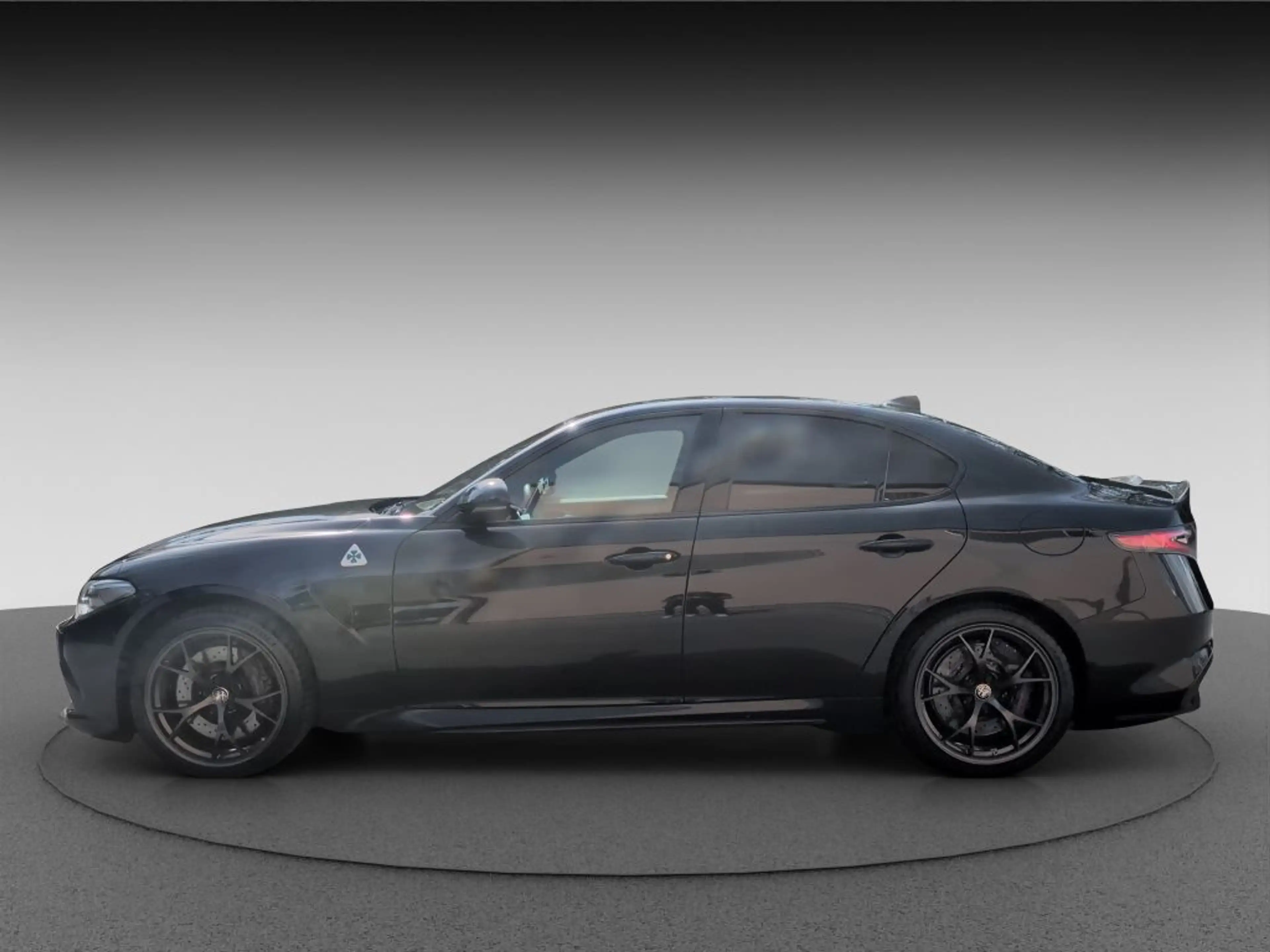 Alfa Romeo Giulia GIULIA QUADRIFOGLIO 1. HAND DE-FZG. ASSISTENZP. — photo 4