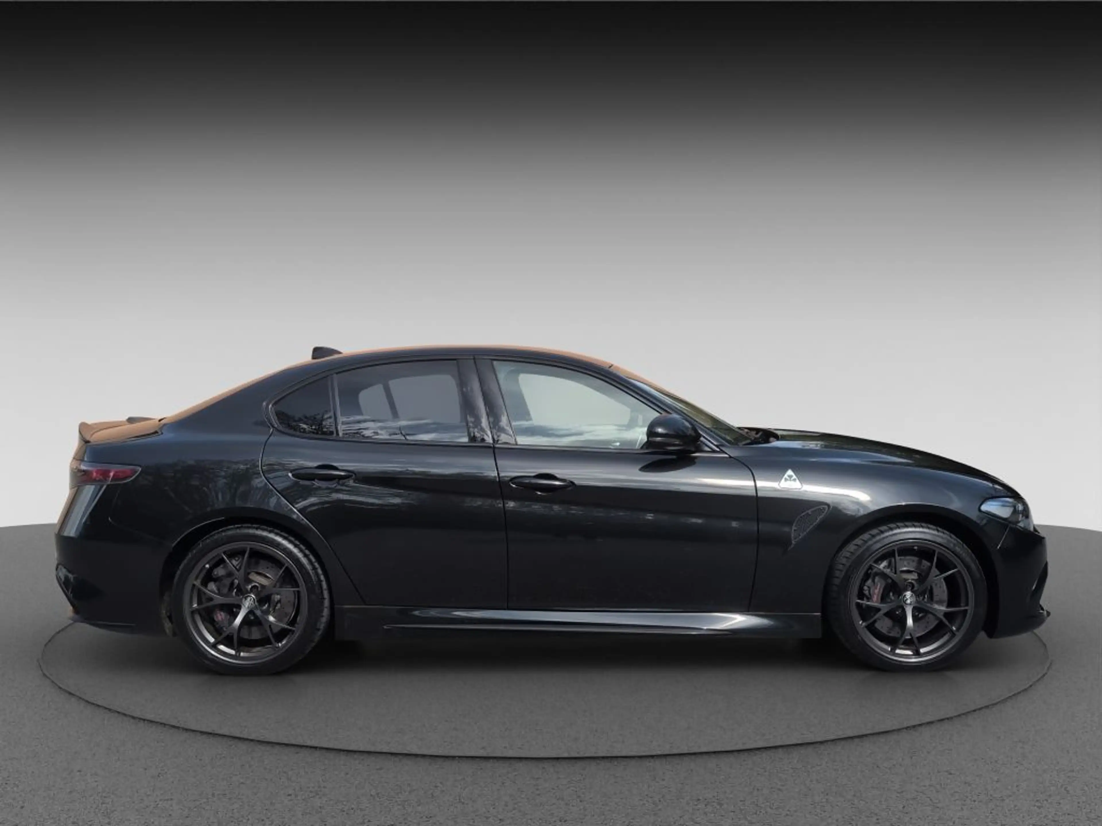 Alfa Romeo Giulia GIULIA QUADRIFOGLIO 1. HAND DE-FZG. ASSISTENZP. — photo 8