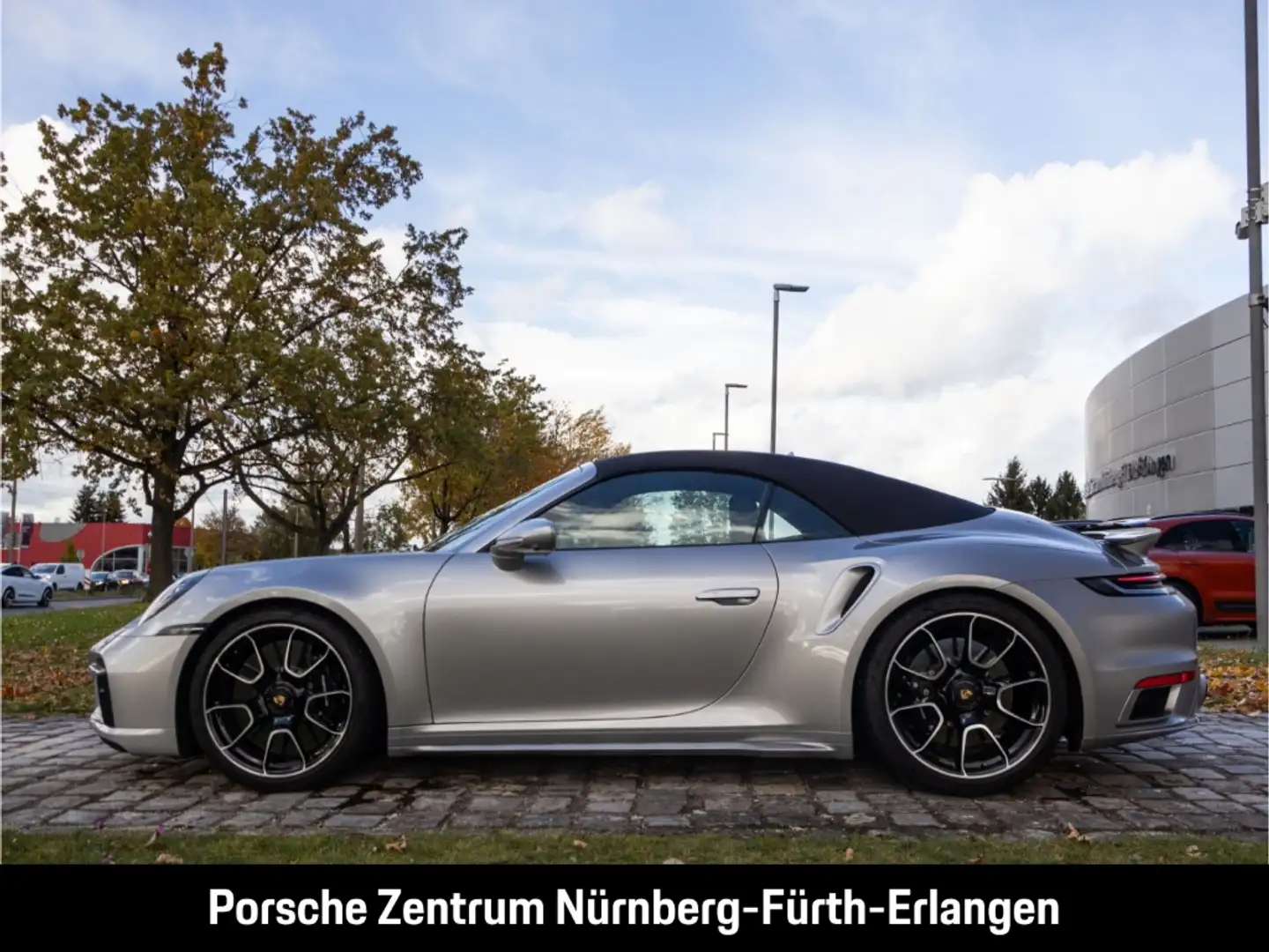 Porsche 992 911 Turbo S Cabriolet PCCB Klimasitz LED-Matrix Silber - 2