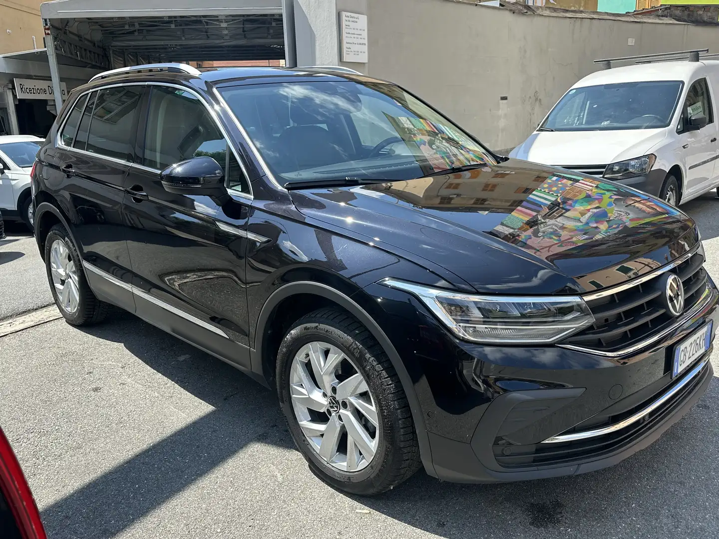 Volkswagen Tiguan 2.0 tdi Life 4motion 150cv dsg Nero - 2