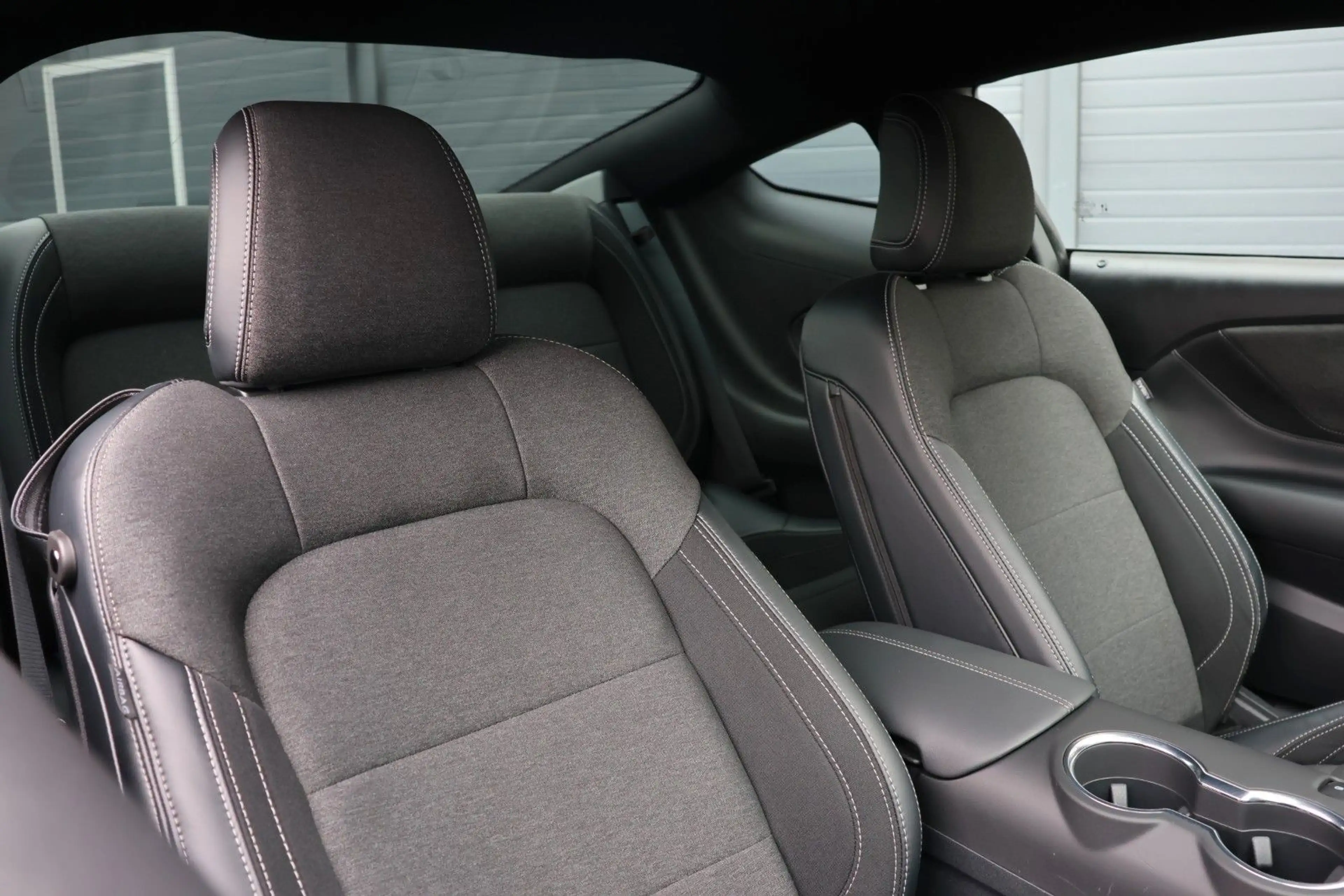 Ford Mustang 2.3/SHZ/CarPlay/KAMERA/TOTW/SPUR/R20 — photo 15