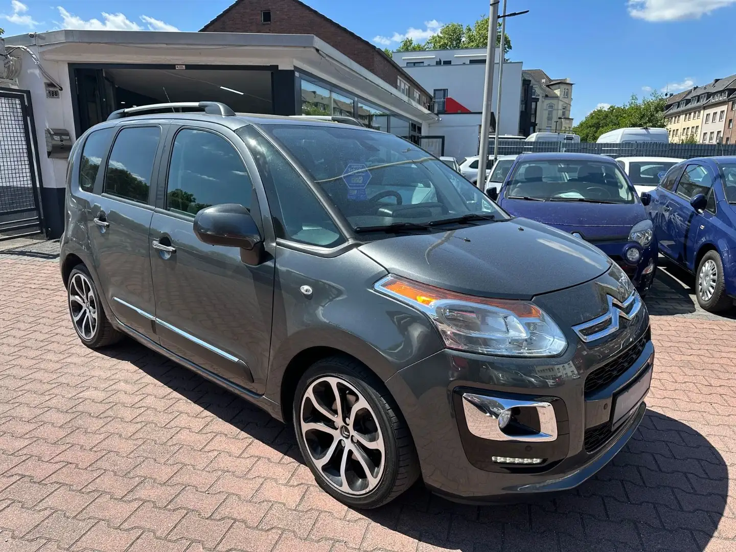 Citroen C3 Picasso 1.6 Selection*AUTOMATIK*KLIMA*PDC* Grey - 2