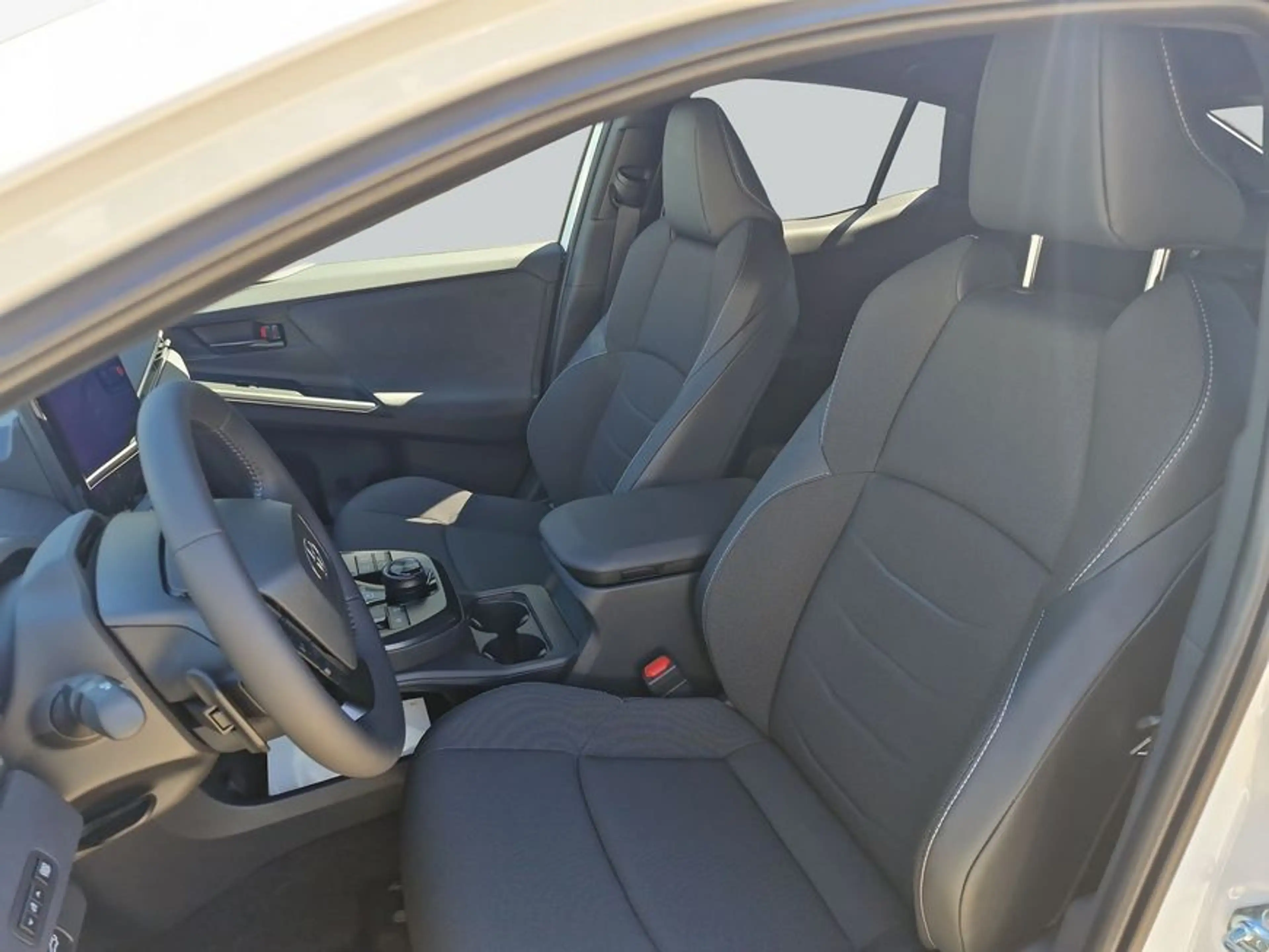 Toyota C-HR+ + 77kWh Teamplayer *Sitzheizung*Einparksensore — photo 11