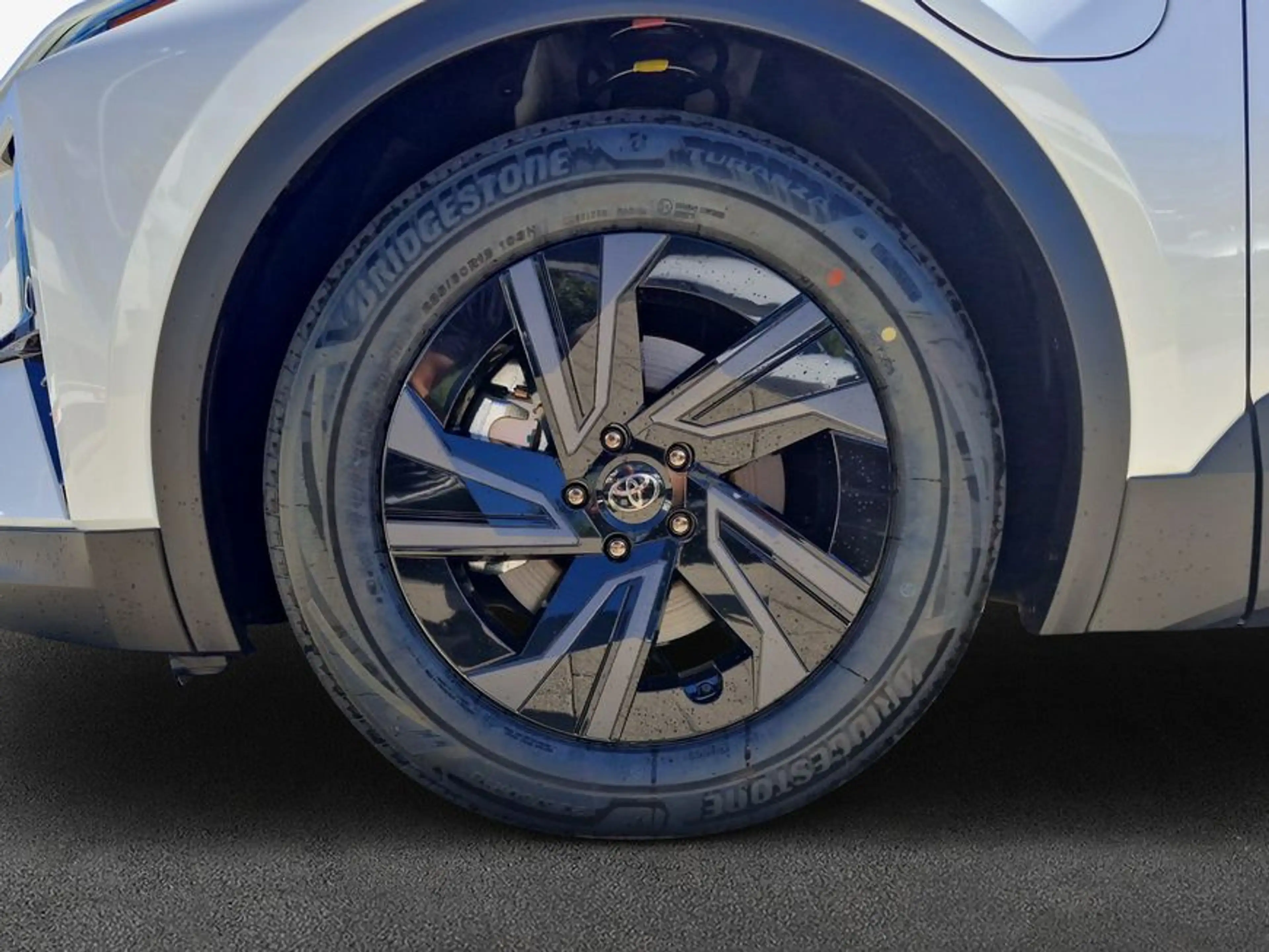 Toyota C-HR+ + 77kWh Teamplayer *Sitzheizung*Einparksensore — photo 8