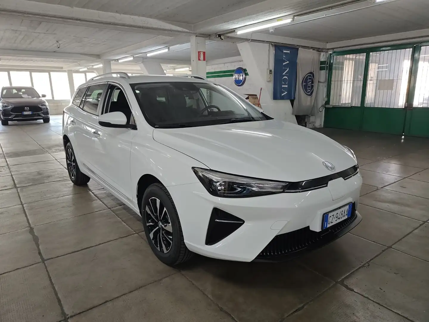 MG MG5 5 EV 61KWH COMFORT Bianco - 1