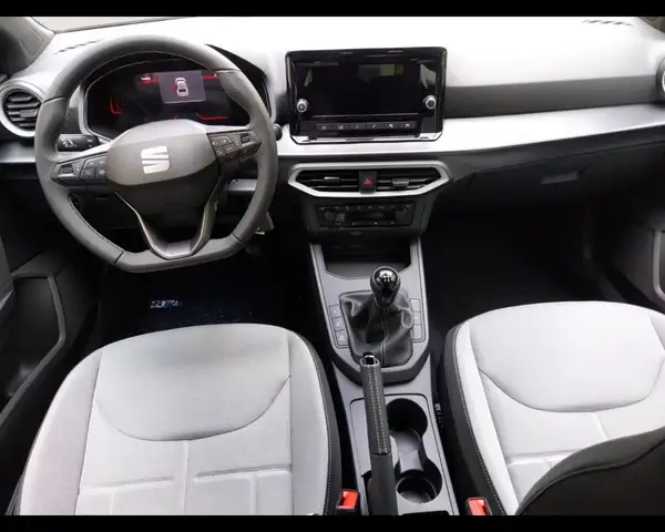 Seat Ibiza view 10