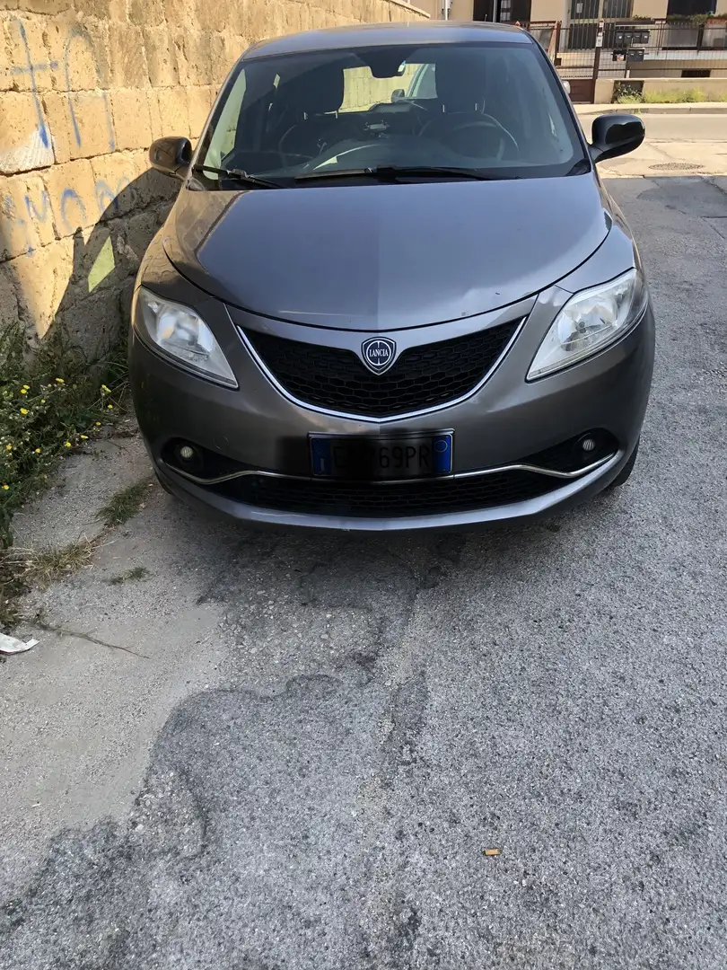 Lancia Ypsilon 0.9 t.air Elefantino ecochic metano 80cv - 1