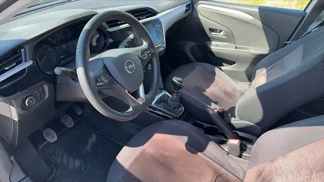 Opel Corsa view 8