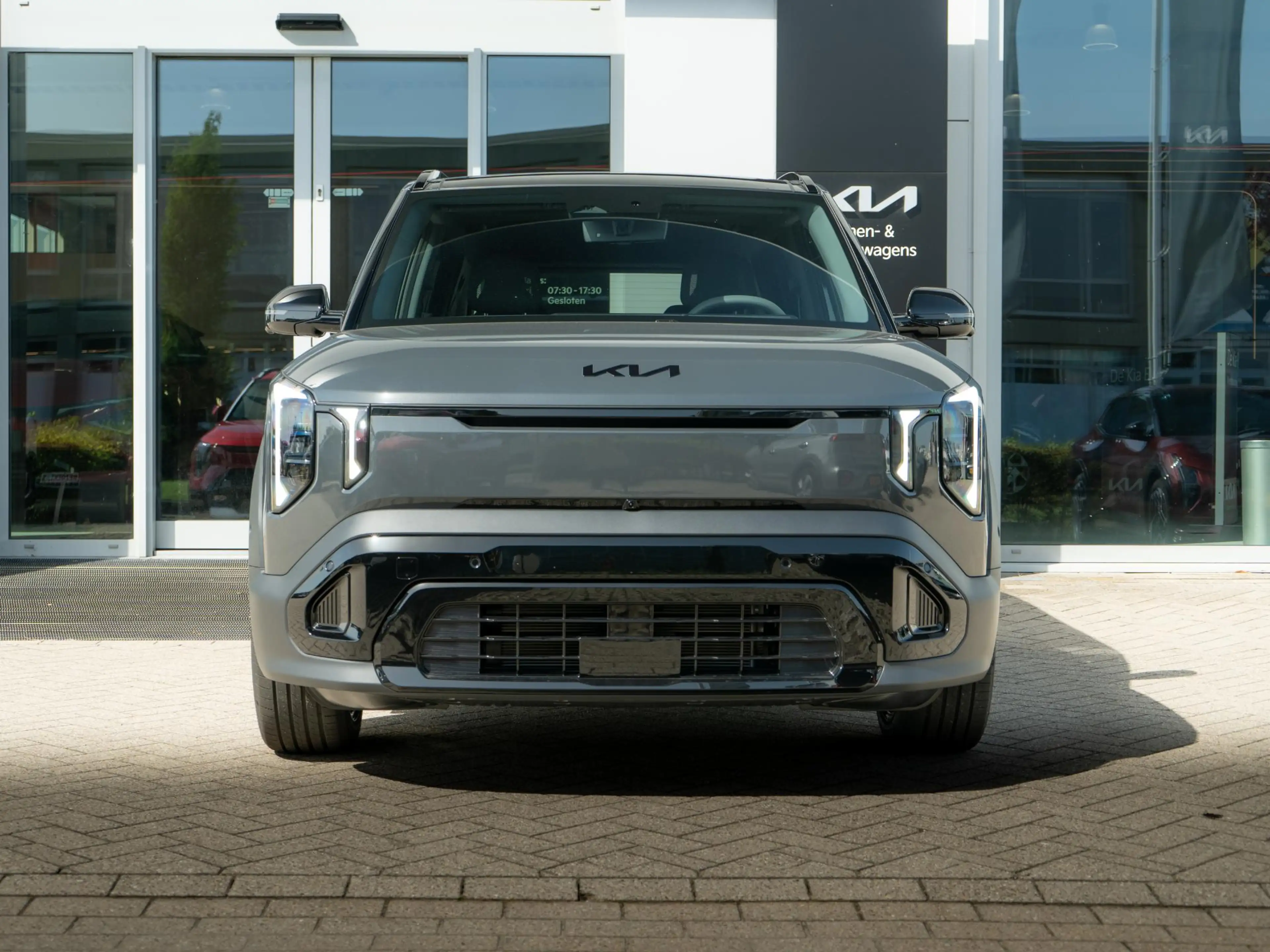 Kia EV2 Black-Line 61 kWh 4p | Stoel en stuurverwarming | — photo 3