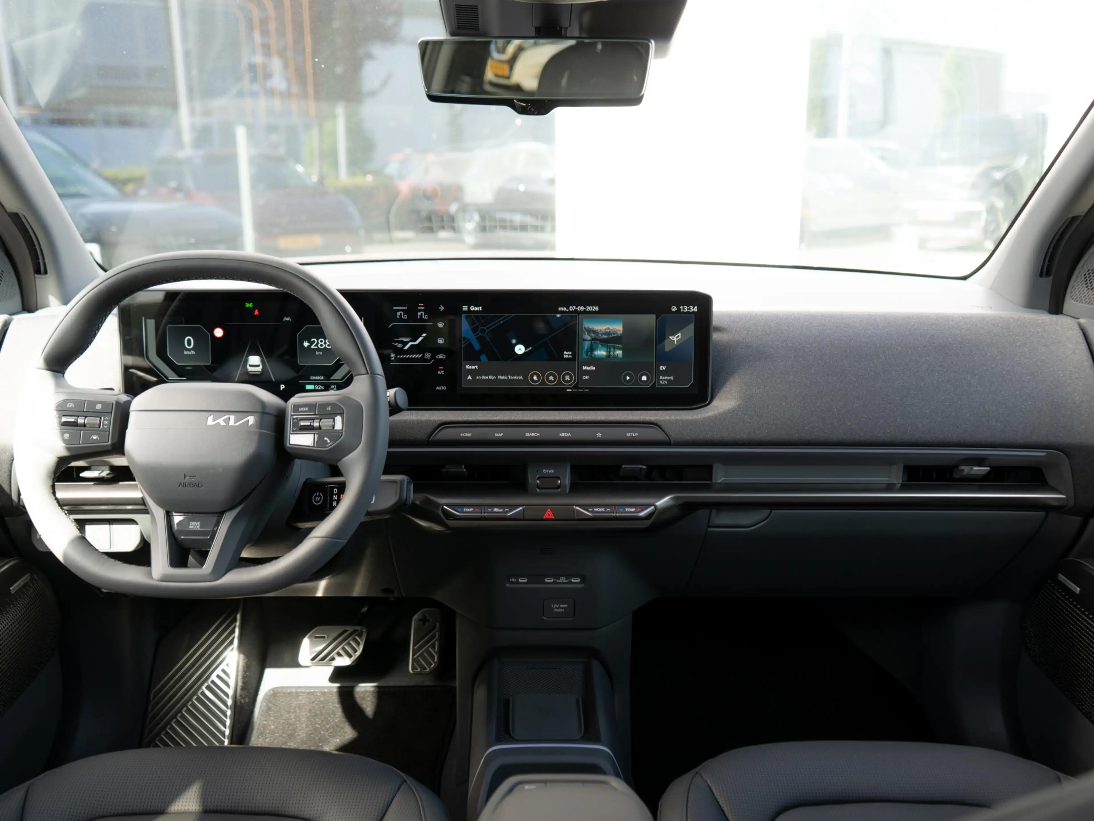 Kia EV2 Black-Line 61 kWh 4p | Stoel en stuurverwarming | — photo 9