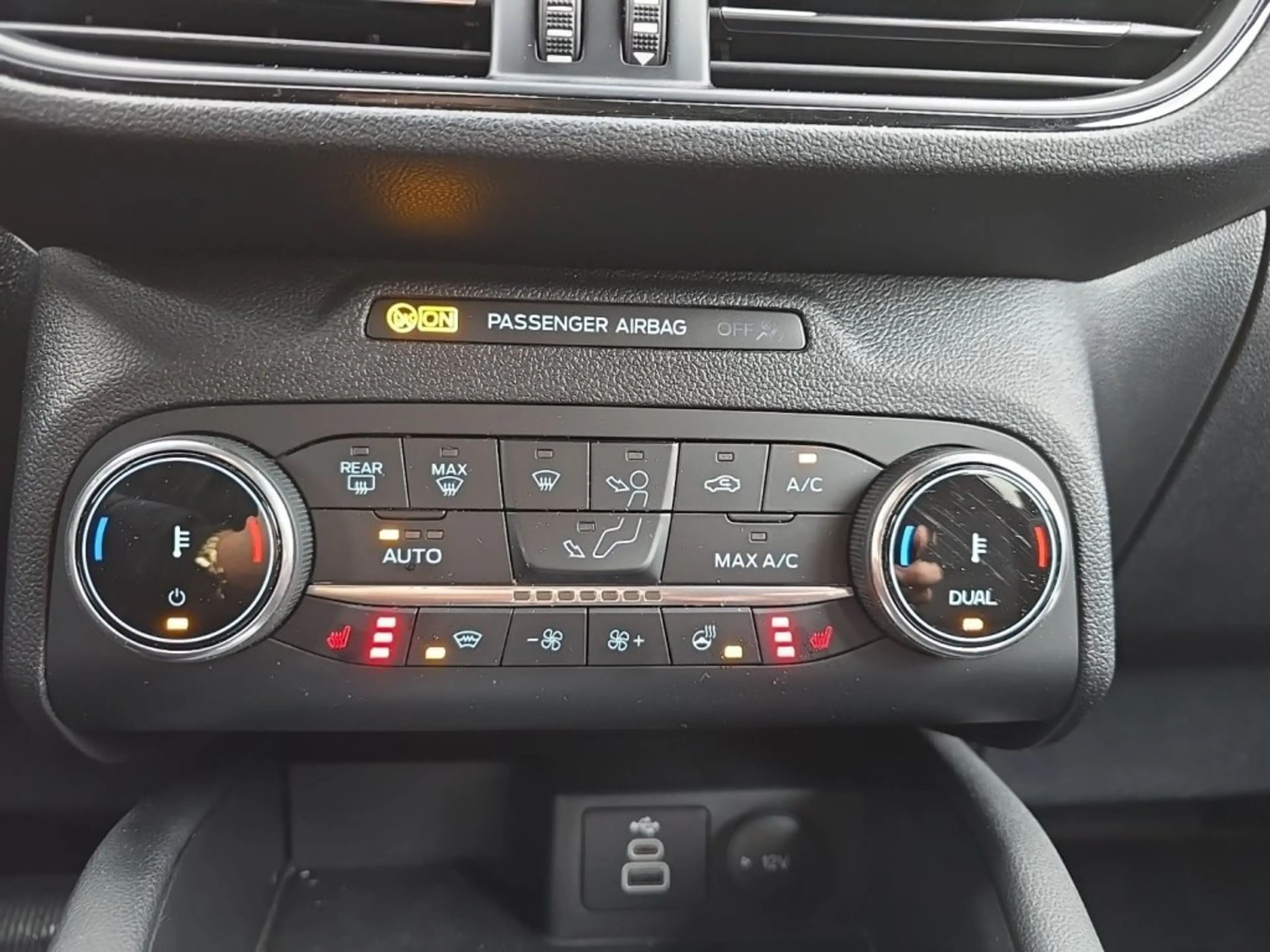 Ford Kuga 2,0 EcoBlue ST-Line AWD Aut. — photo 12
