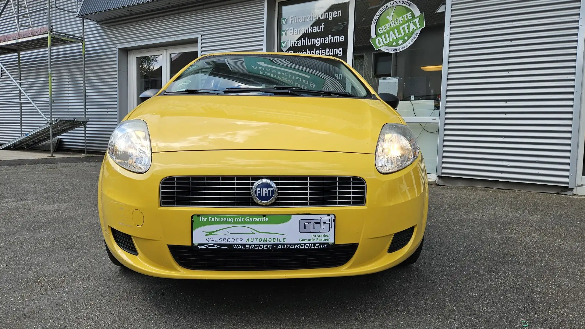 Fiat Grande Punto 1.2 8V Active*II. Hd*Klima*City-Paket*Allwetterr.* Beige - 1