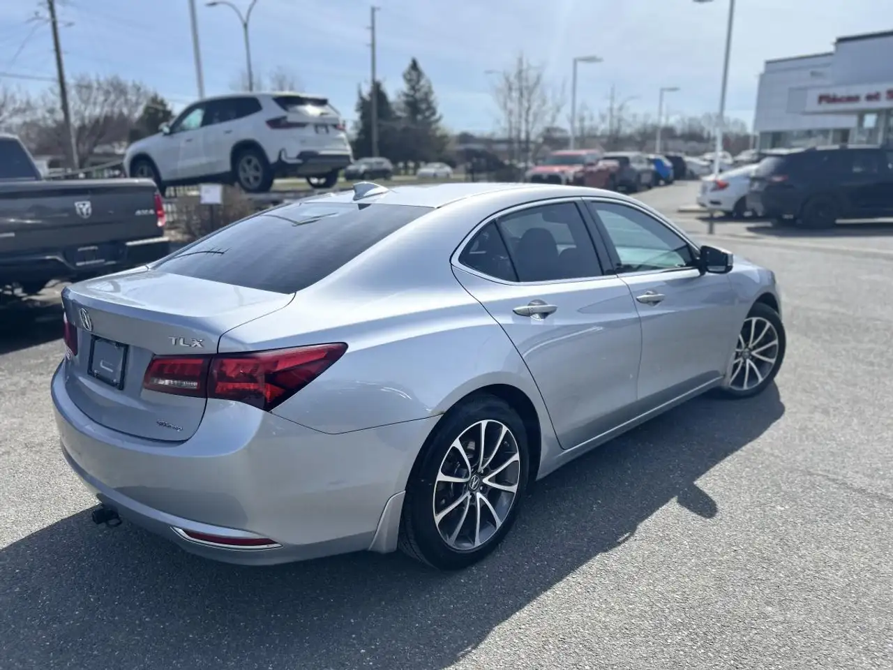 Acura TLX снимка Acura TLX