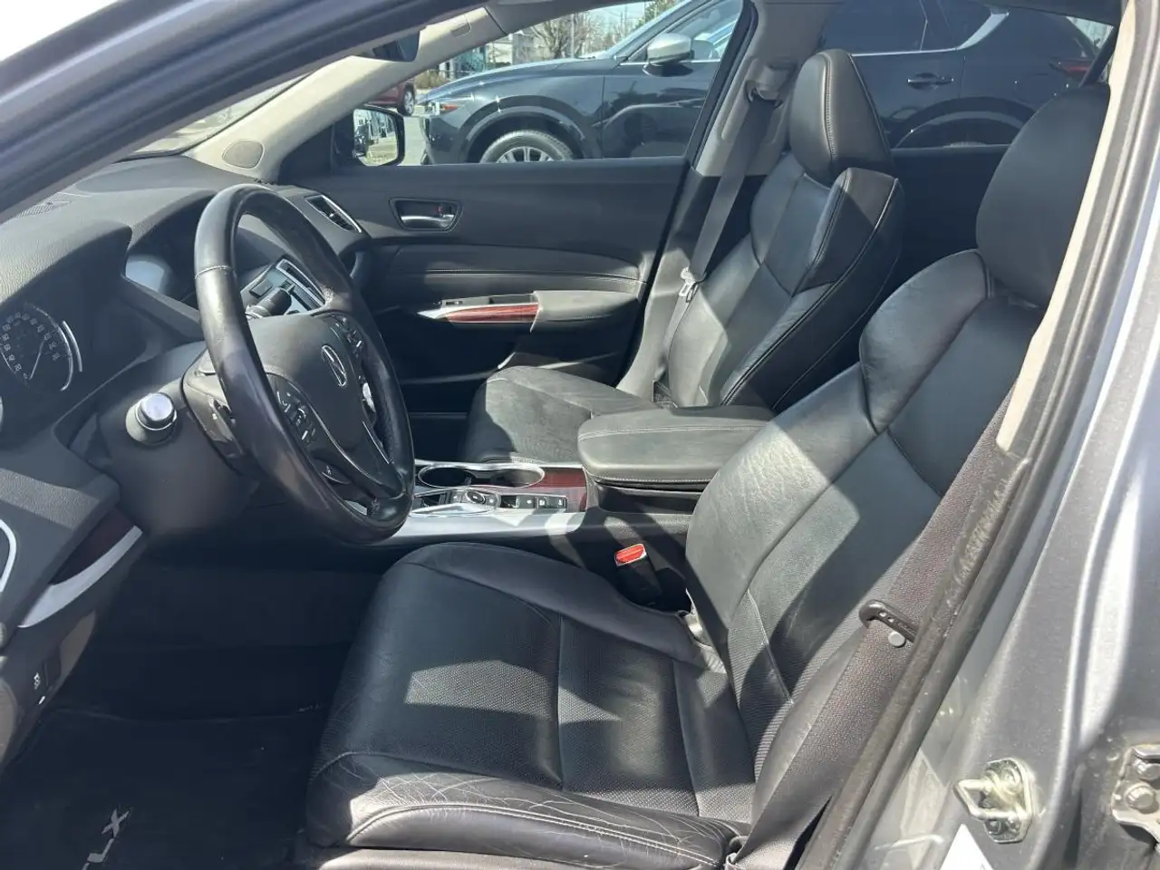 Acura TLX снимка Acura TLX