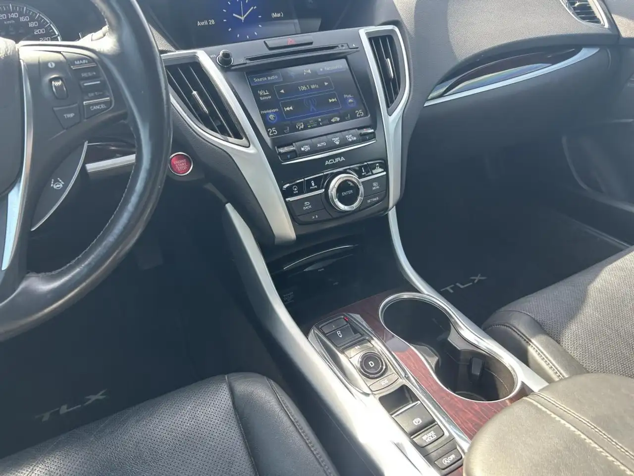 Acura TLX снимка Acura TLX