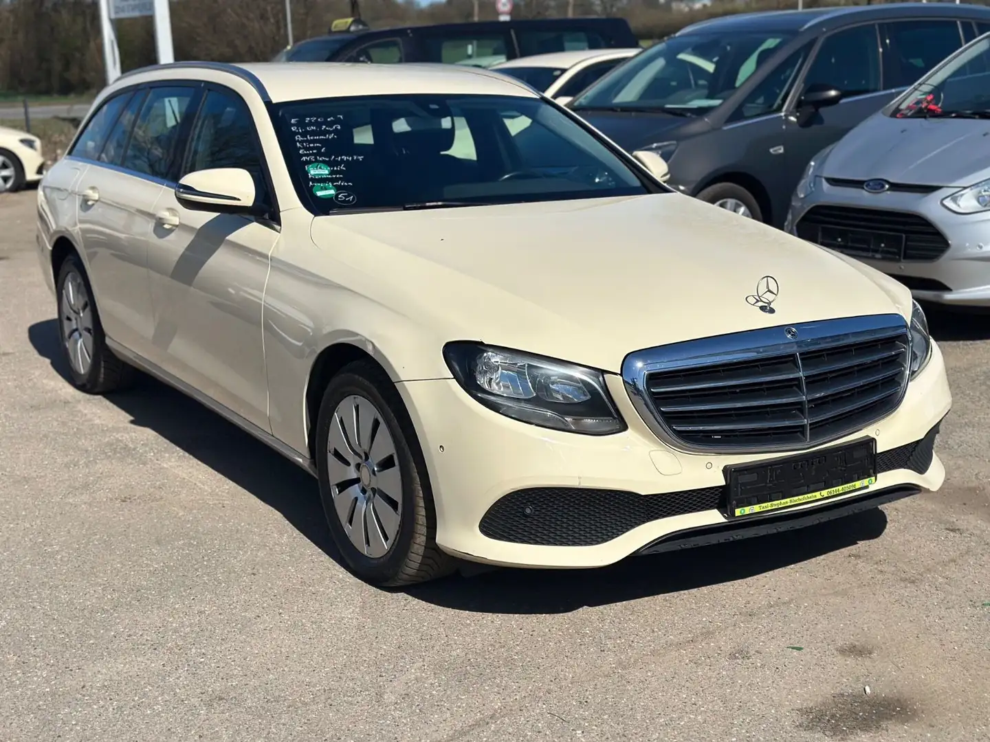 Mercedes-Benz E 220 d T*Aut*PDC*Klima*Euro 6*Kam*Navi* Beige - 2