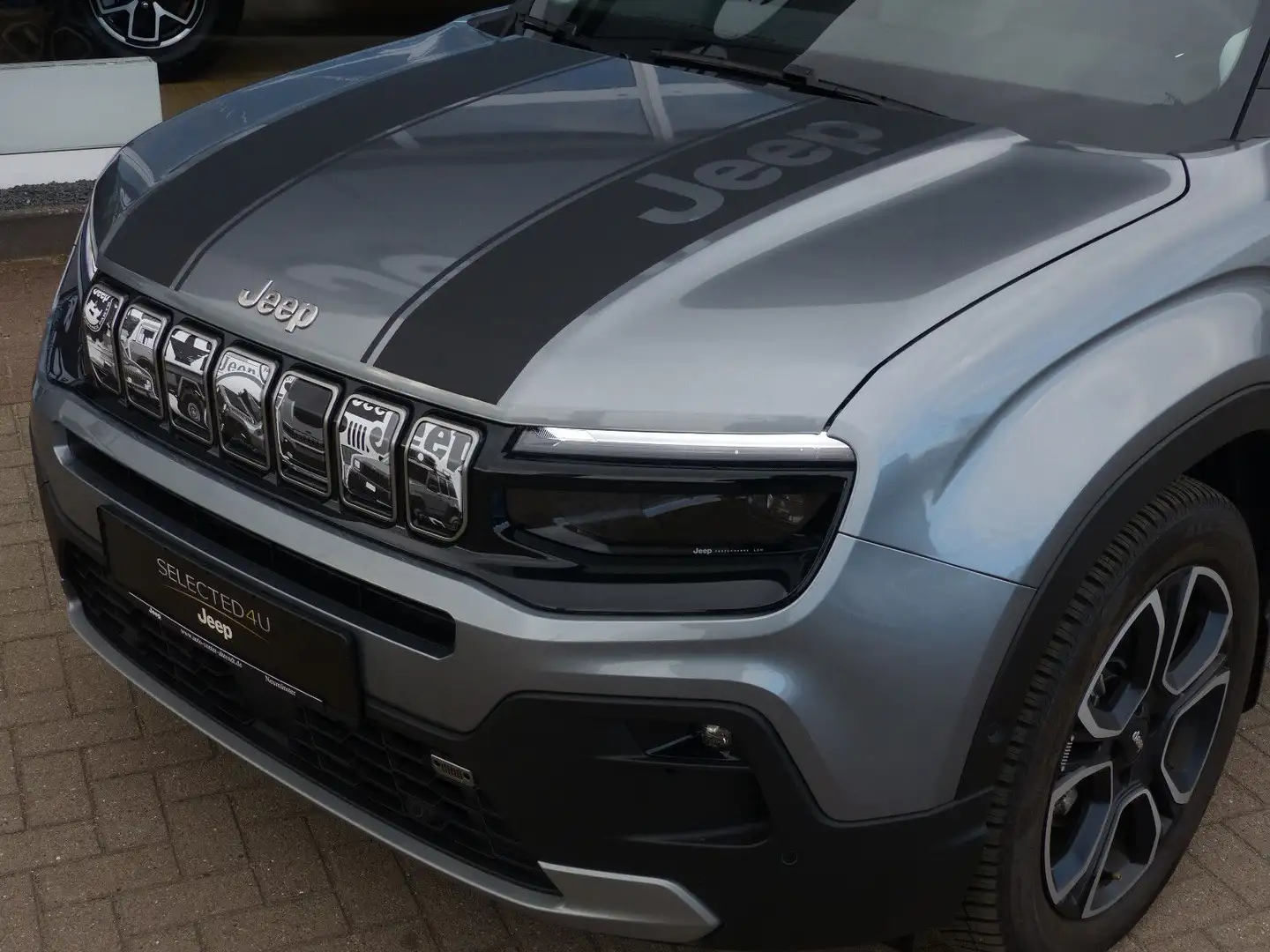 Jeep Avenger Summit BEV Kamera LED Navi Winterpaket Grau - 2