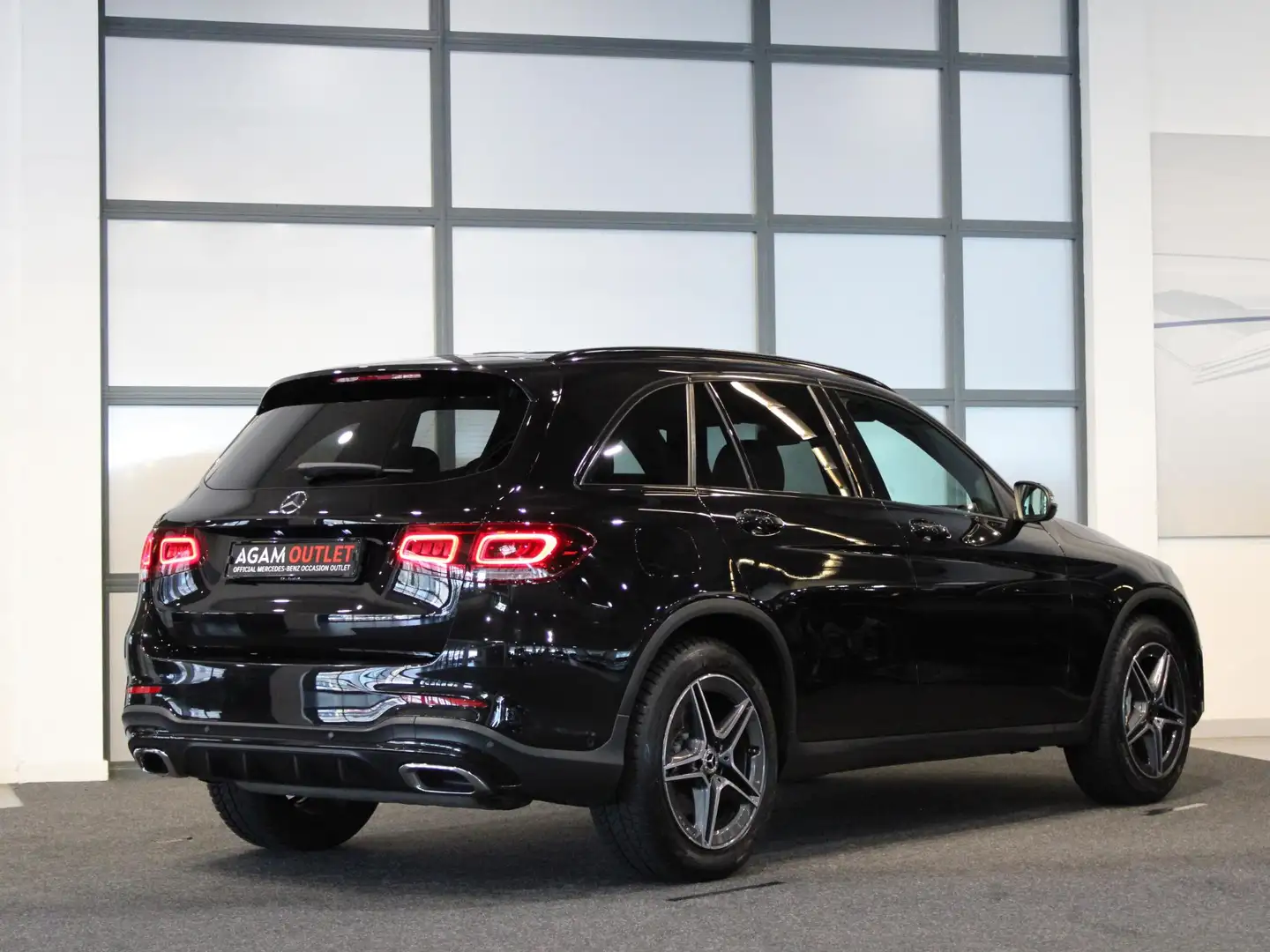 Mercedes-Benz GLC 200 Premium Schwarz - 2