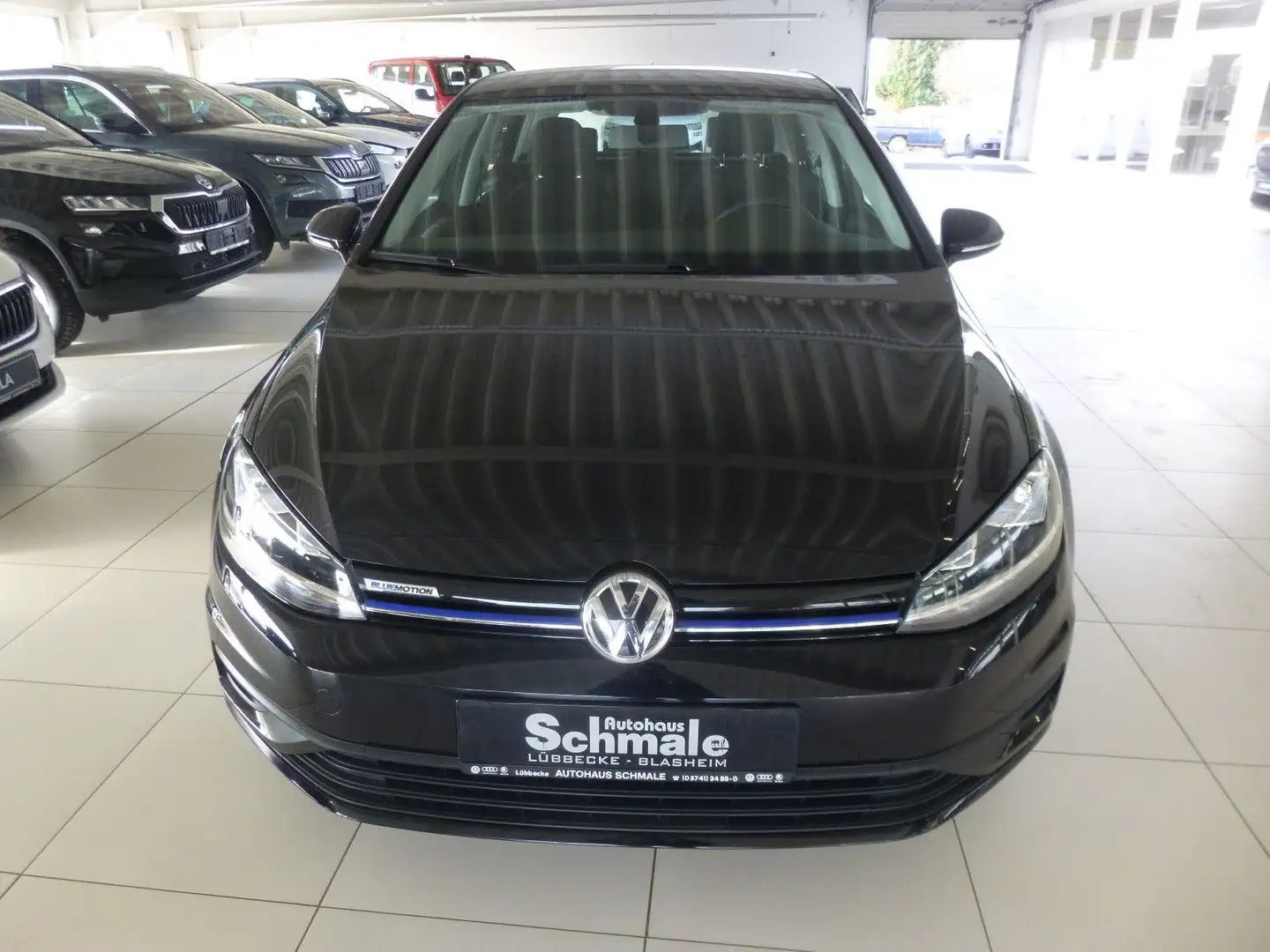 Volkswagen Golf VII Lim. Trendline BlueMotion TGI Zwart - 2