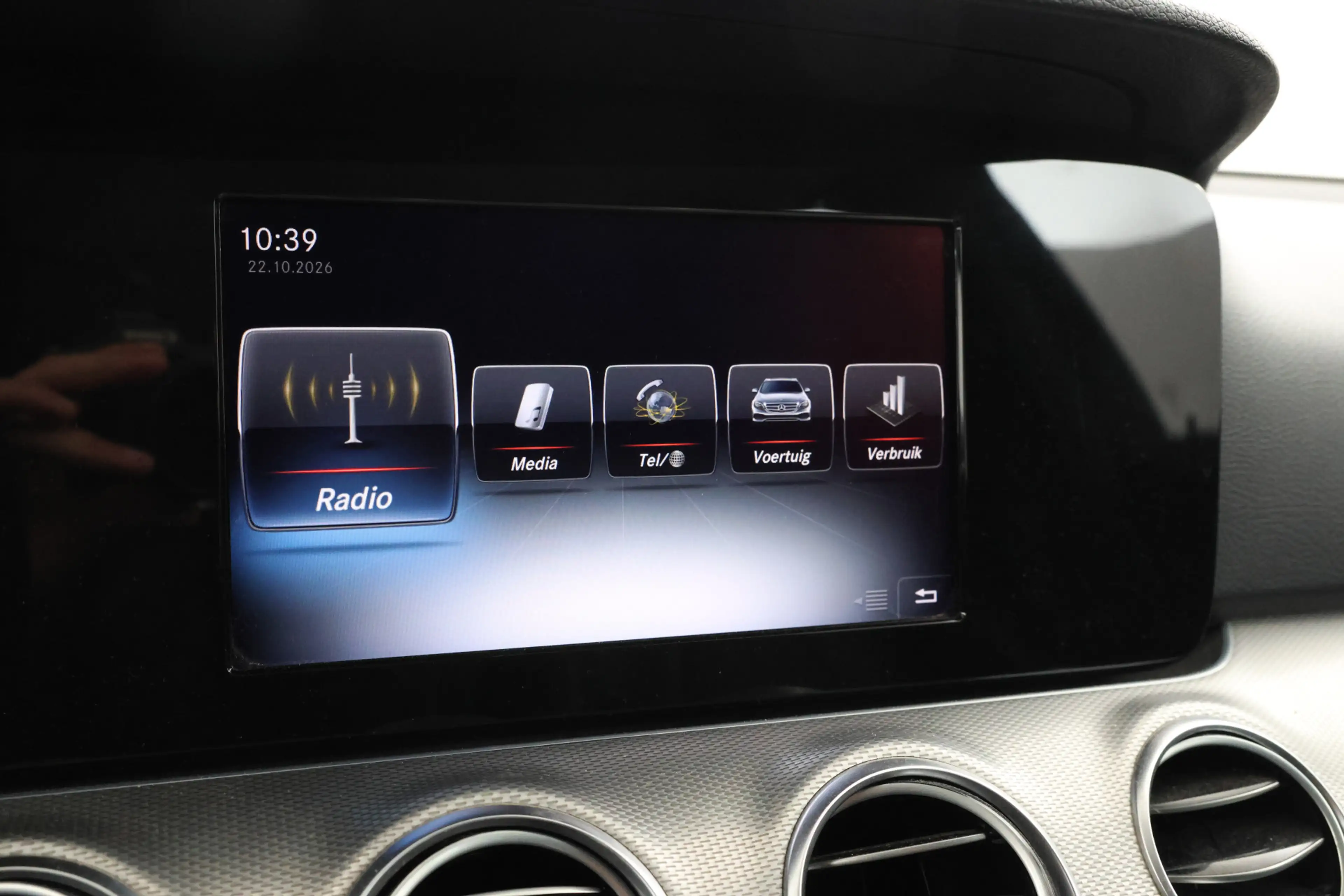 Mercedes-Benz E 220 Estate d Prestige — photo 23
