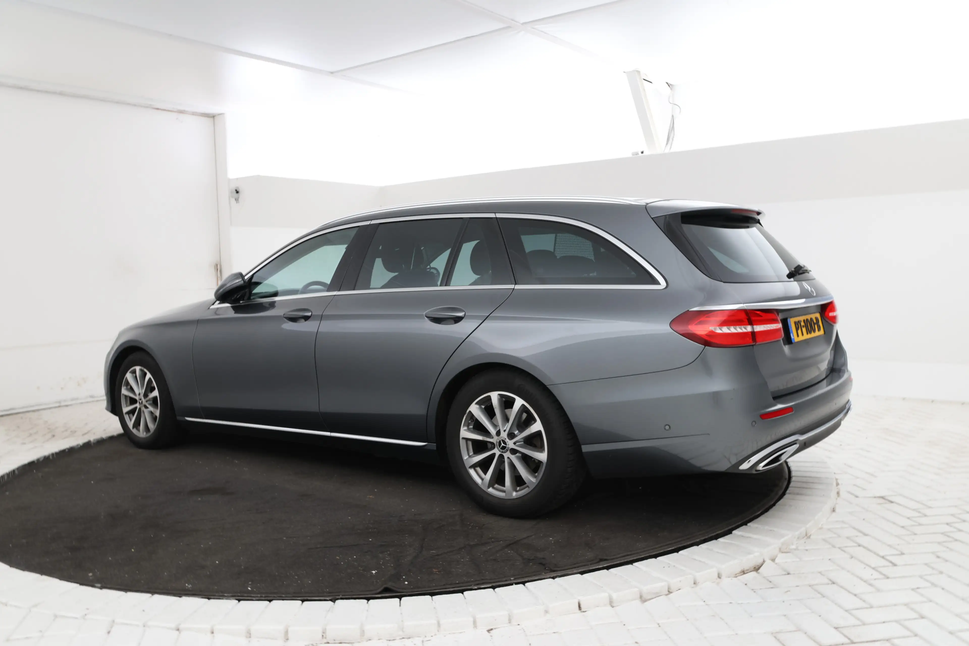 Mercedes-Benz E 220 Estate d Prestige — photo 3