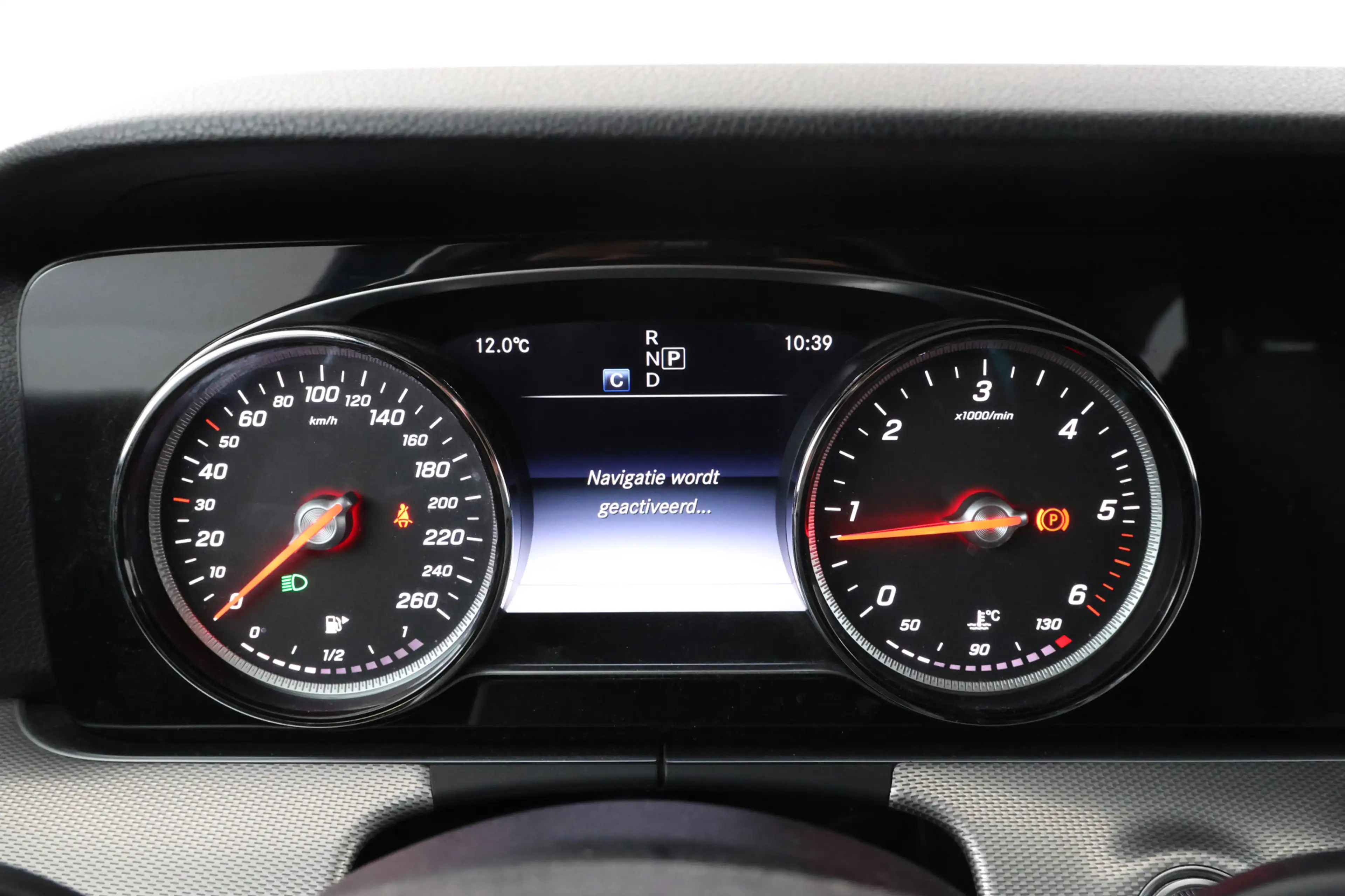 Mercedes-Benz E 220 Estate d Prestige — photo 17
