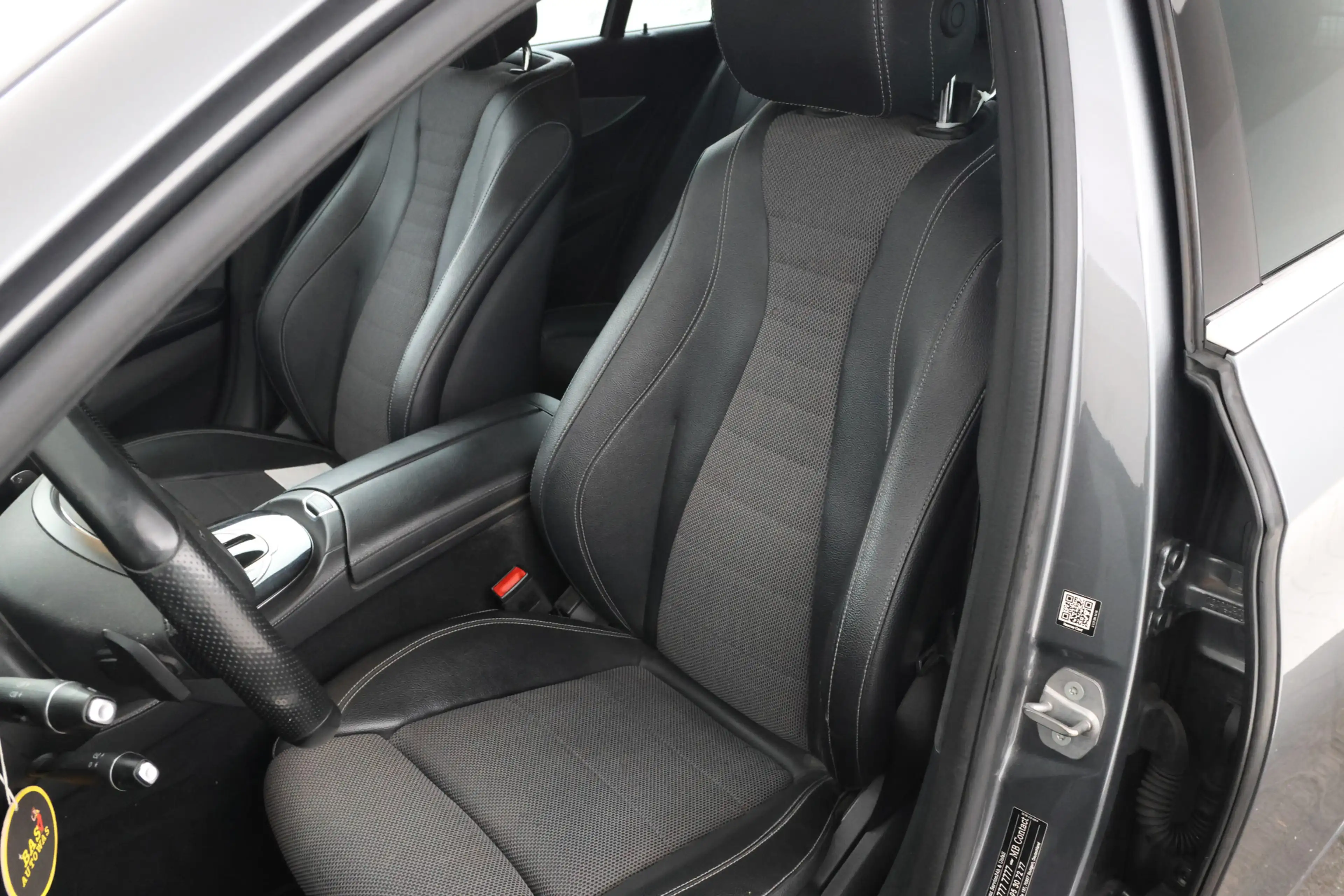 Mercedes-Benz E 220 Estate d Prestige — photo 14