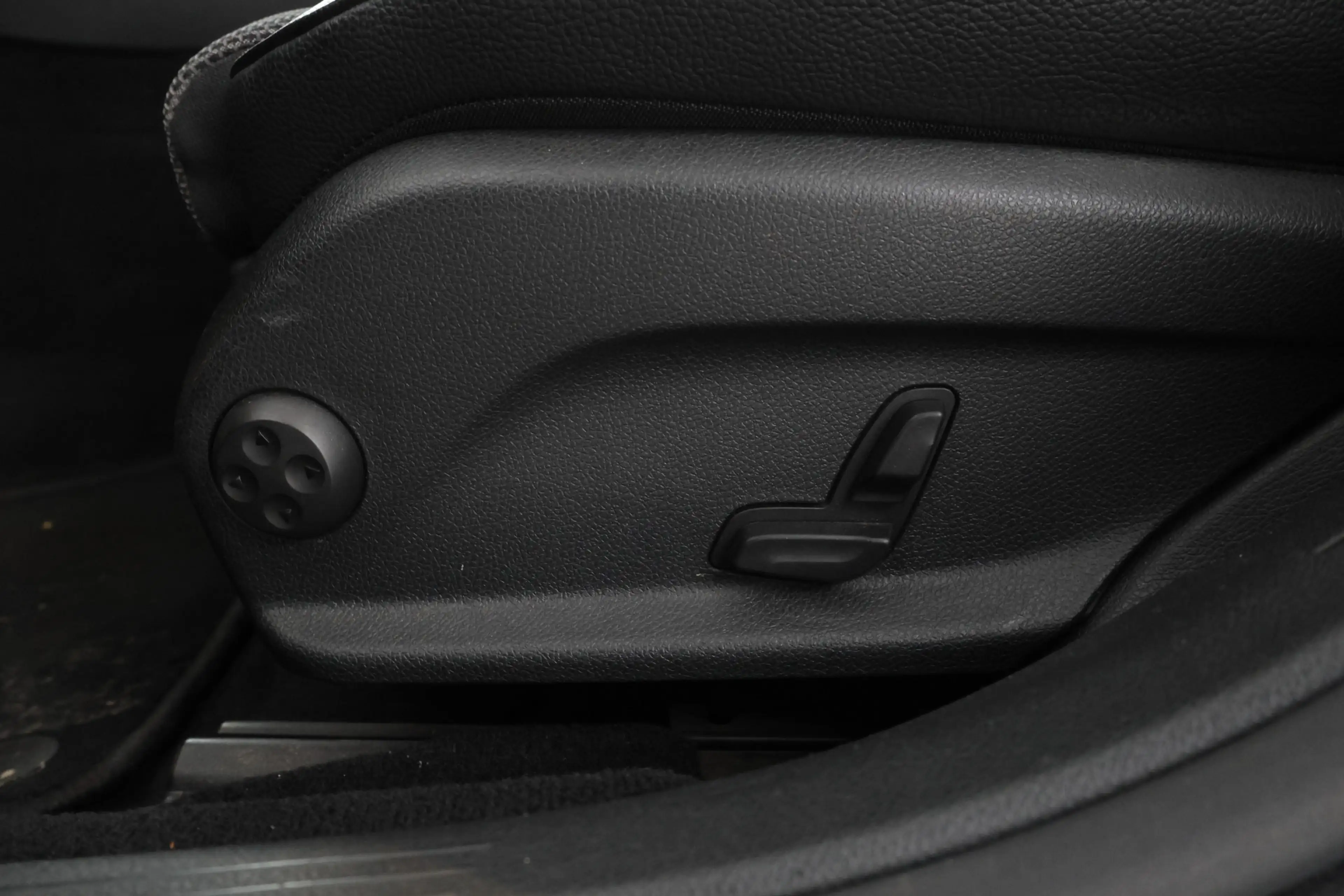 Mercedes-Benz E 220 Estate d Prestige — photo 15