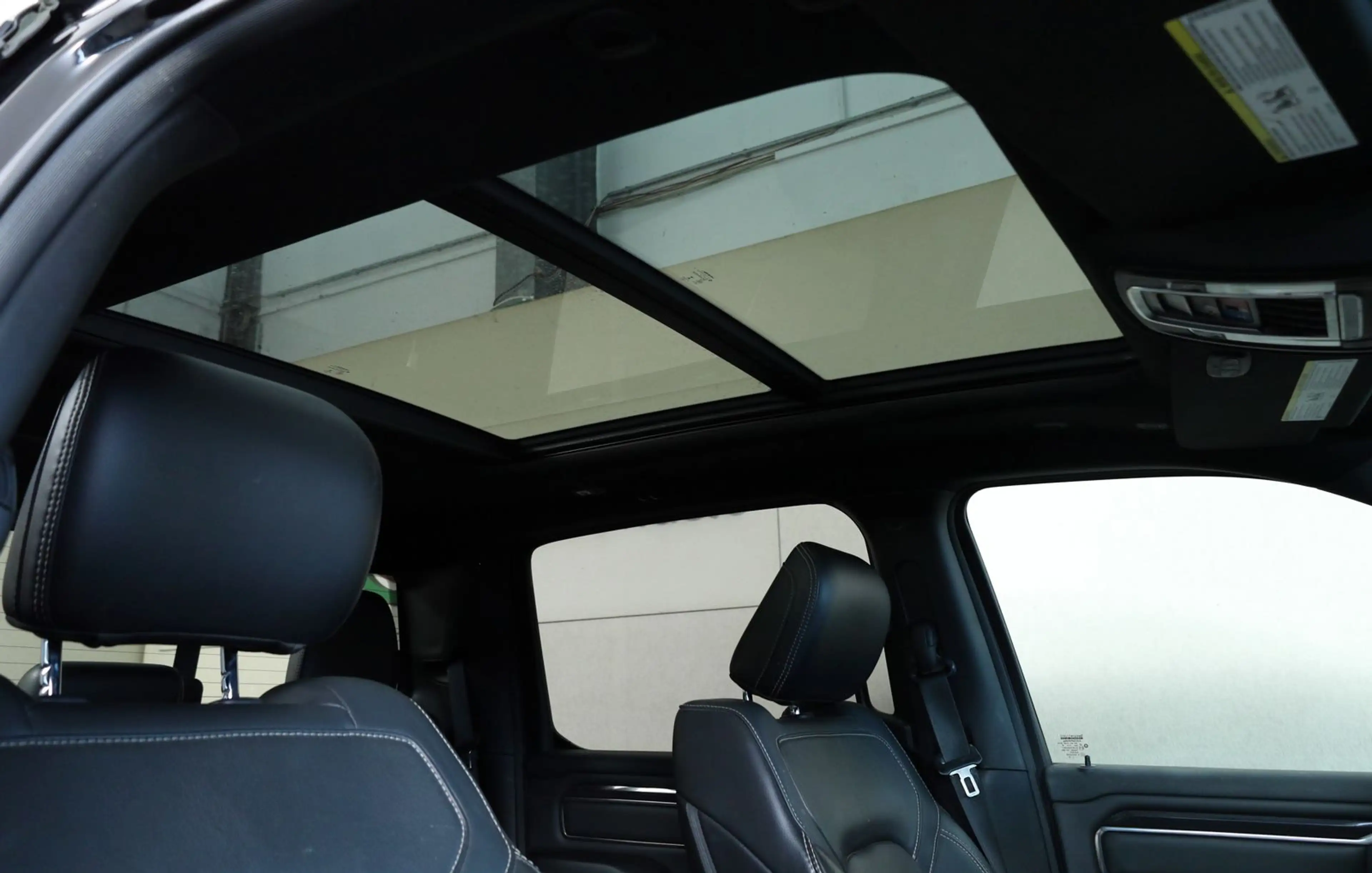 Dodge RAM Crew Cab SportLPG U-FreiDeutsche Genration 5 — photo 9