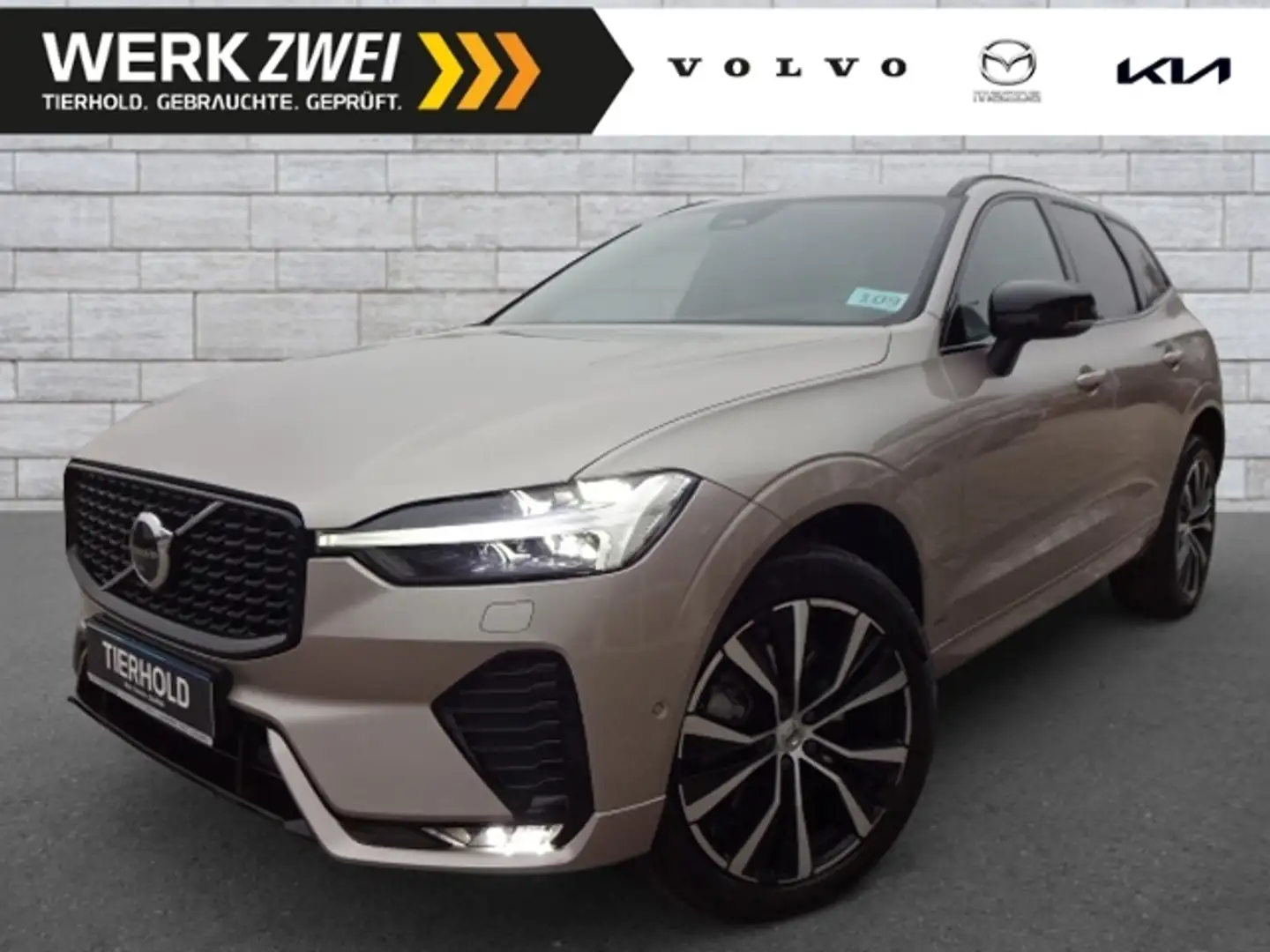 Volvo XC60 B4 Ultimate Dark AWD AHK LUFTFW HUD PANO HK Beige - 1