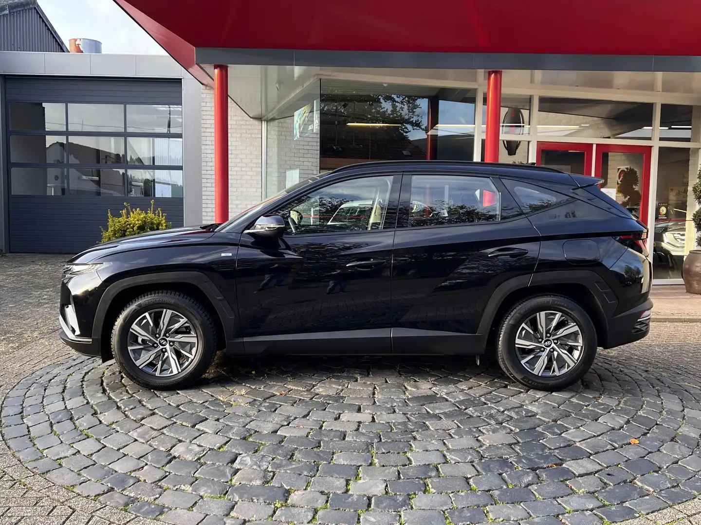 Hyundai TUCSON 1.6 T-GDI MHEV i-Motion | 17" LMV | ALL-Season | C Zwart - 2