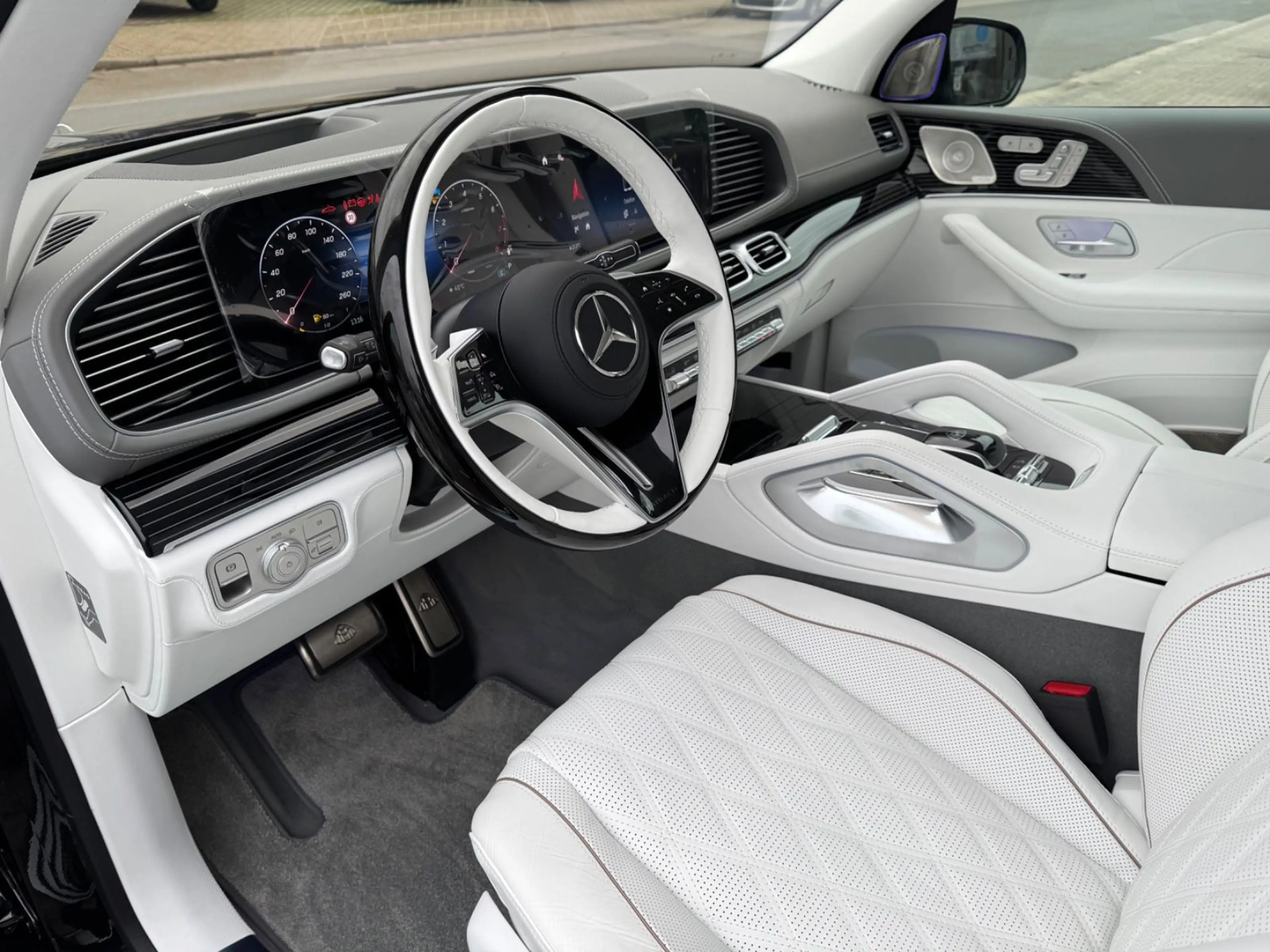 Mercedes-Benz GLS 600 MAYBACH|WEISS|PY26|E-BODY|3D-BURMESTER|KÜLFACH| — photo 7