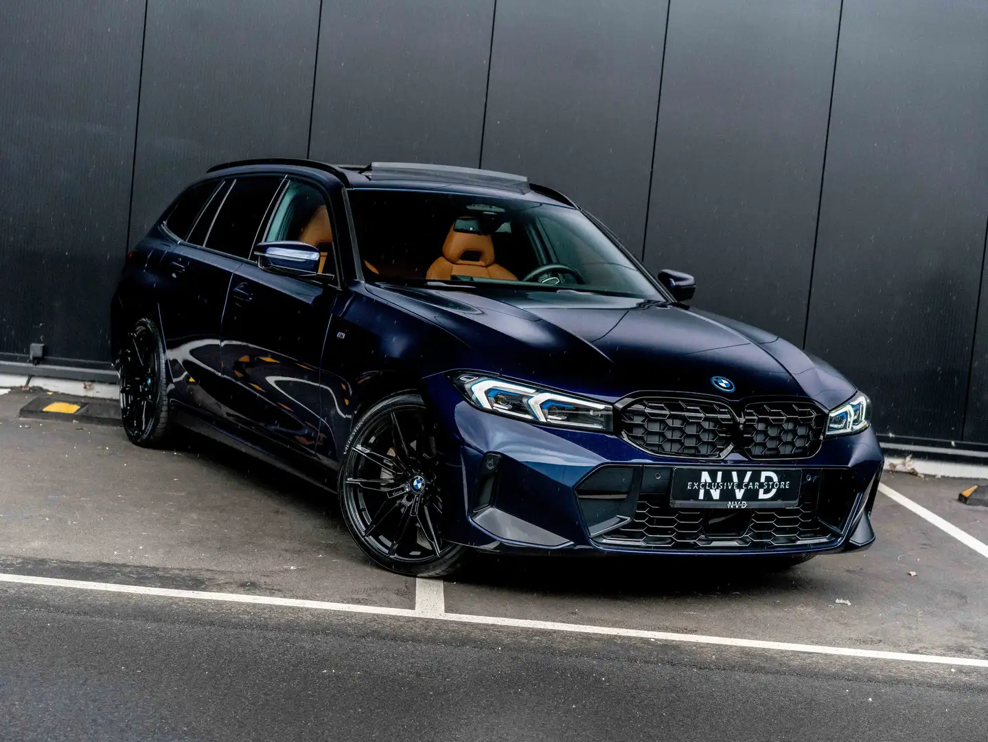 BMW 320 320e | PHEV | M-sport | Pano | H.Kardon | Trekhaak Bleu - 2