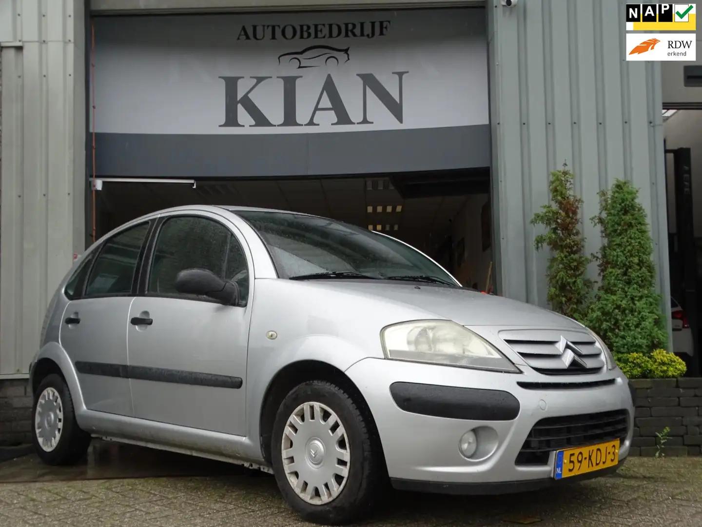 Citroen C3 1.4i Ligne Prestige|Airco|Weinig Km Grau - 1