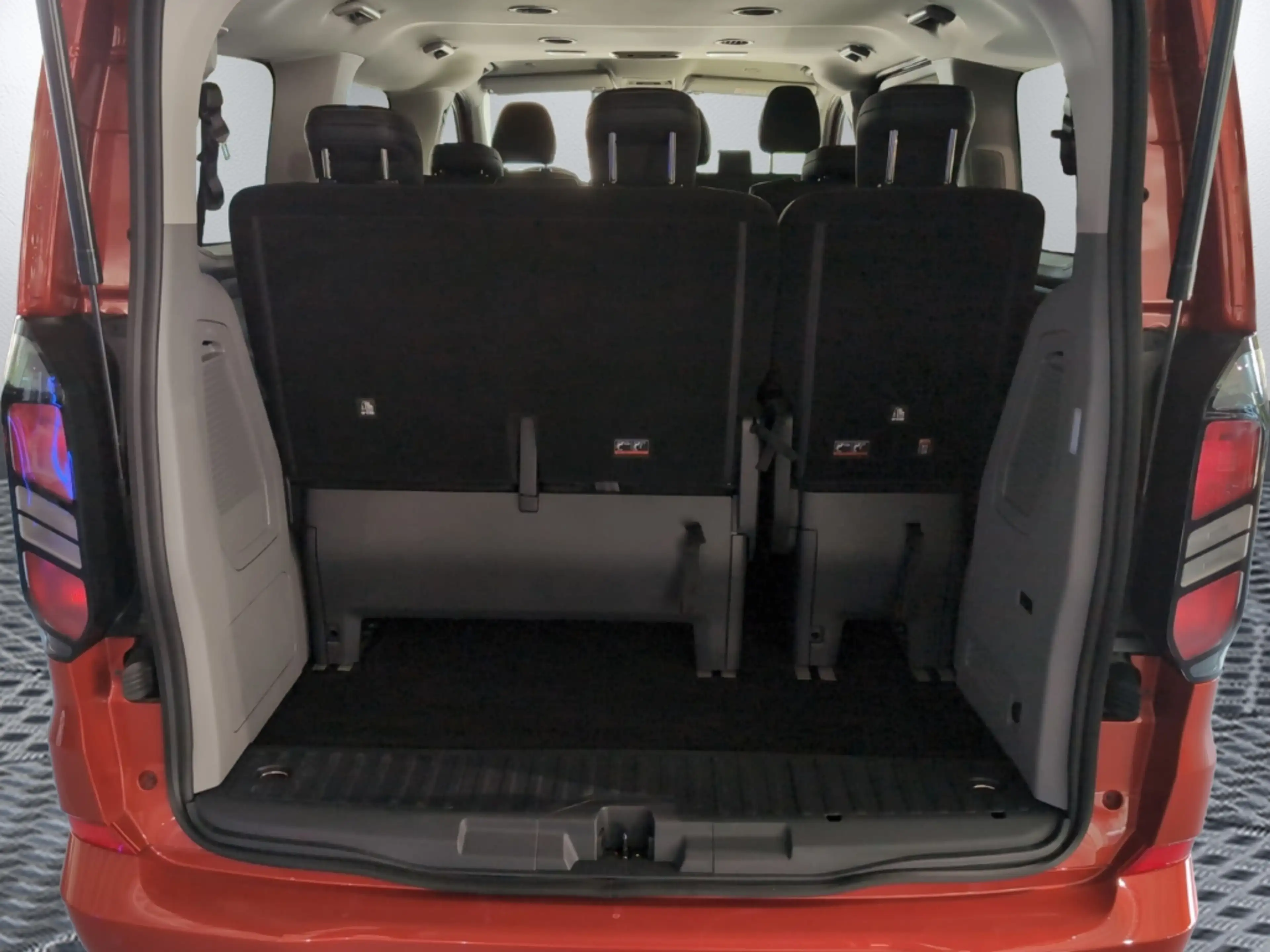 Ford Tourneo Custom Titanium L1 LED Kamera AHK schwenkbar Navi GJR — photo 6