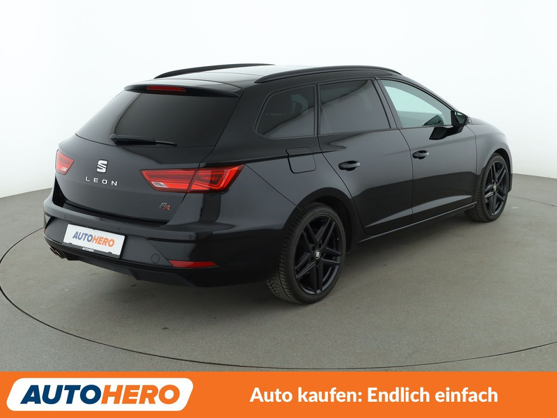 SEAT Leon 1.5 TSI ACT FR Black Matt Edition Aut.*NAVI*LED* — photo 6