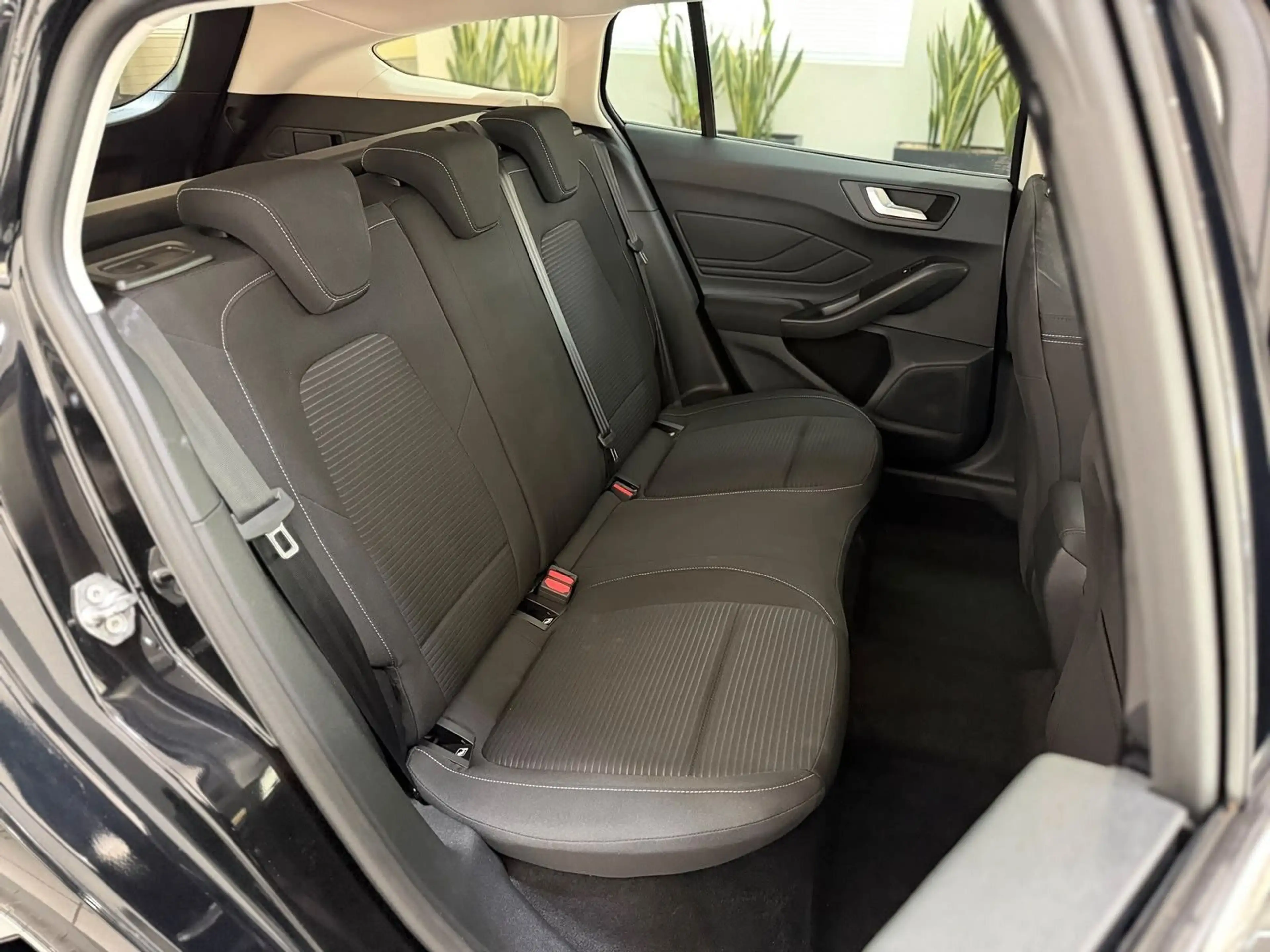 Ford Focus Turnier Titanium Automatik 1.Hand|AHK|Kam. — photo 12