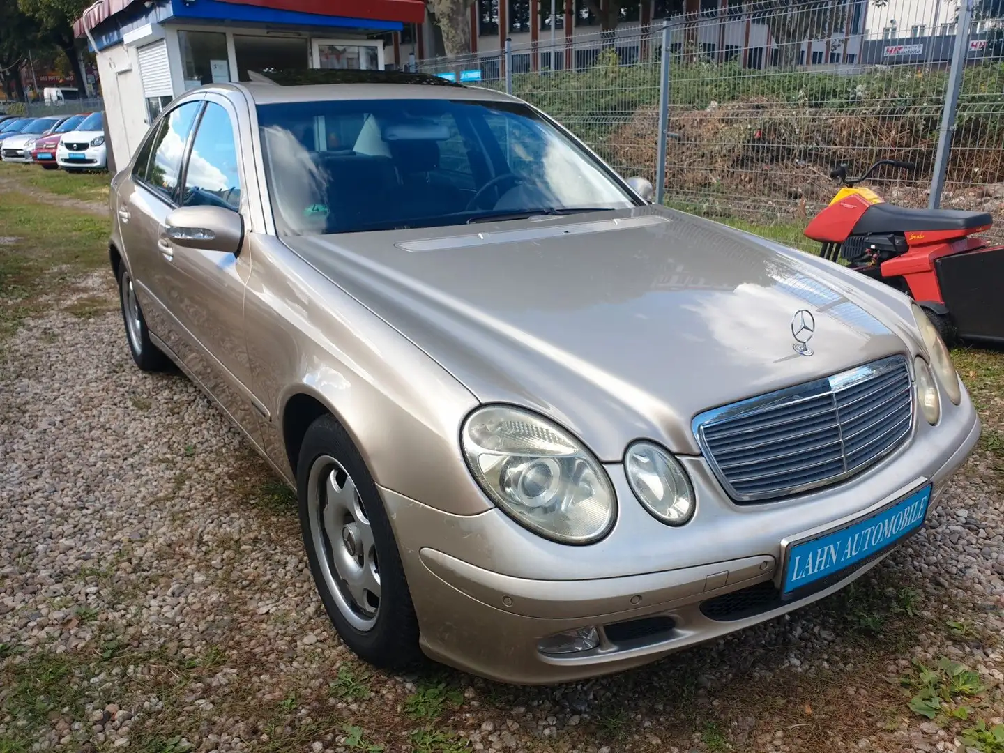 Mercedes-Benz E 200 Lim. Kompressor*Automatikgetriebe* Beige - 1