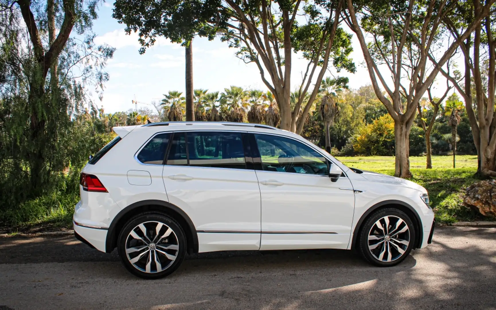 Volkswagen Tiguan 2.0TDI Sound R-Line DSG Blanco - 1