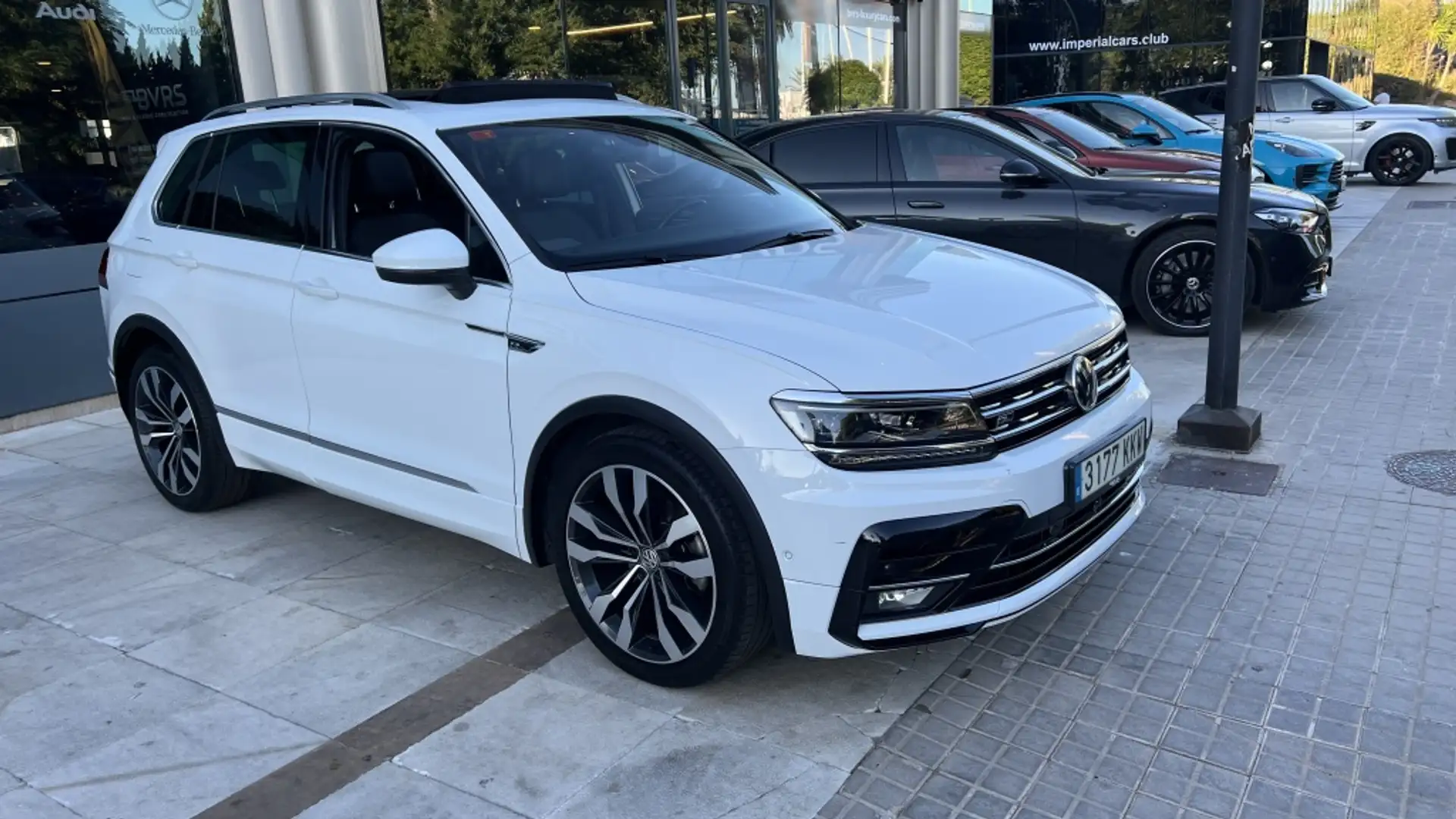 Volkswagen Tiguan 2.0TDI Sound R-Line DSG Weiß - 2