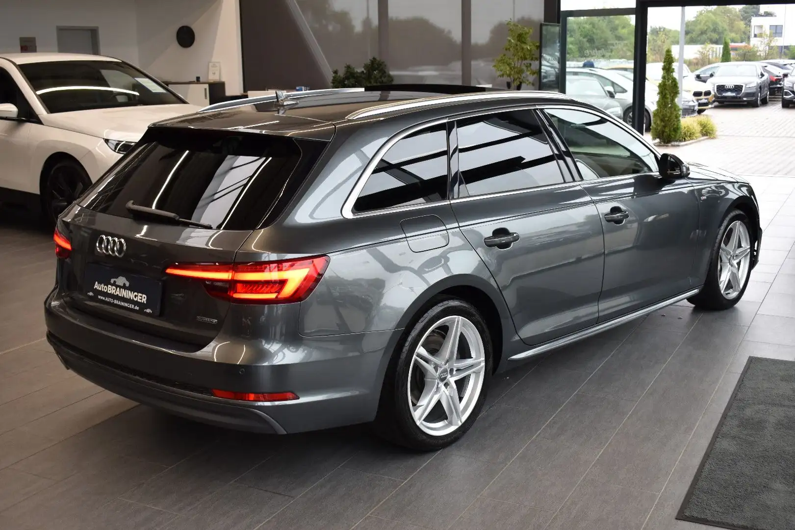 Audi A4 Av 2.0TDI S-tron. quattro S-Line Matrix~OpSky Gris - 2