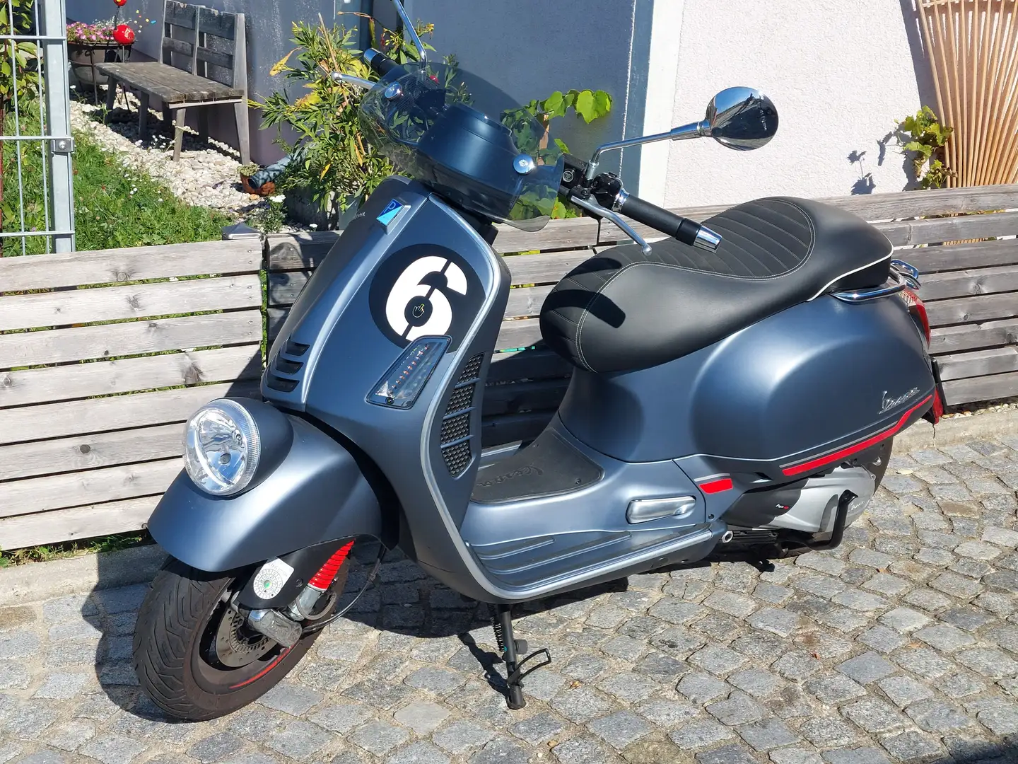 Vespa GTV 300 Sei Giorni II Edition Gris - 1