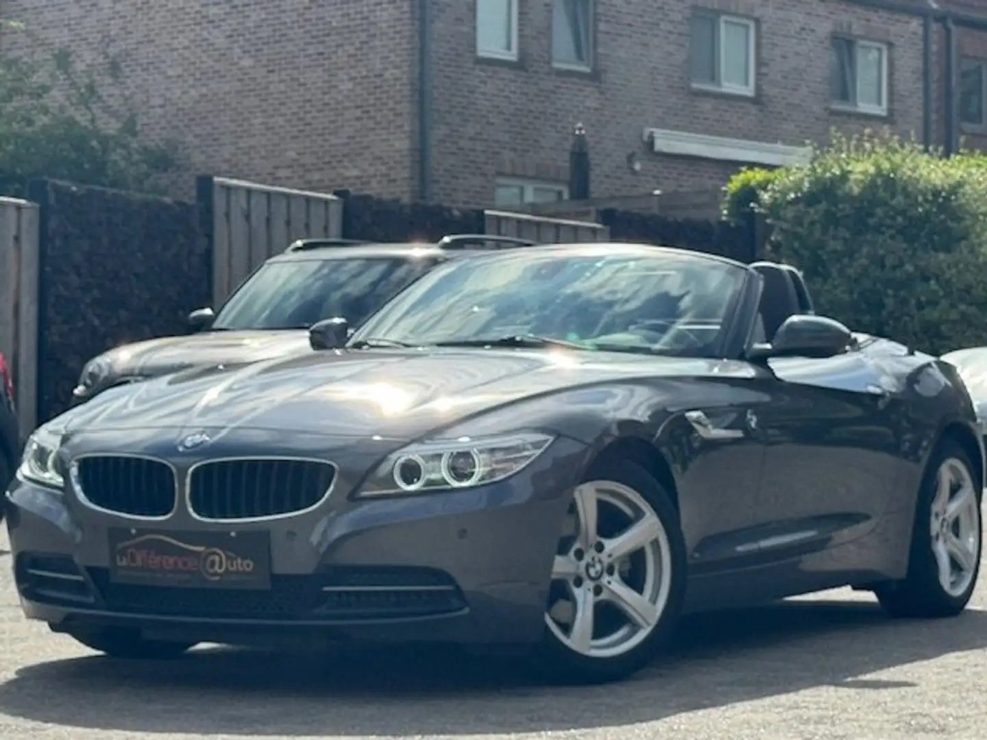 BMW Z4 2.0iA sDrive Clim - Cuir Sport - GPS - Bluetooth Gris - 1