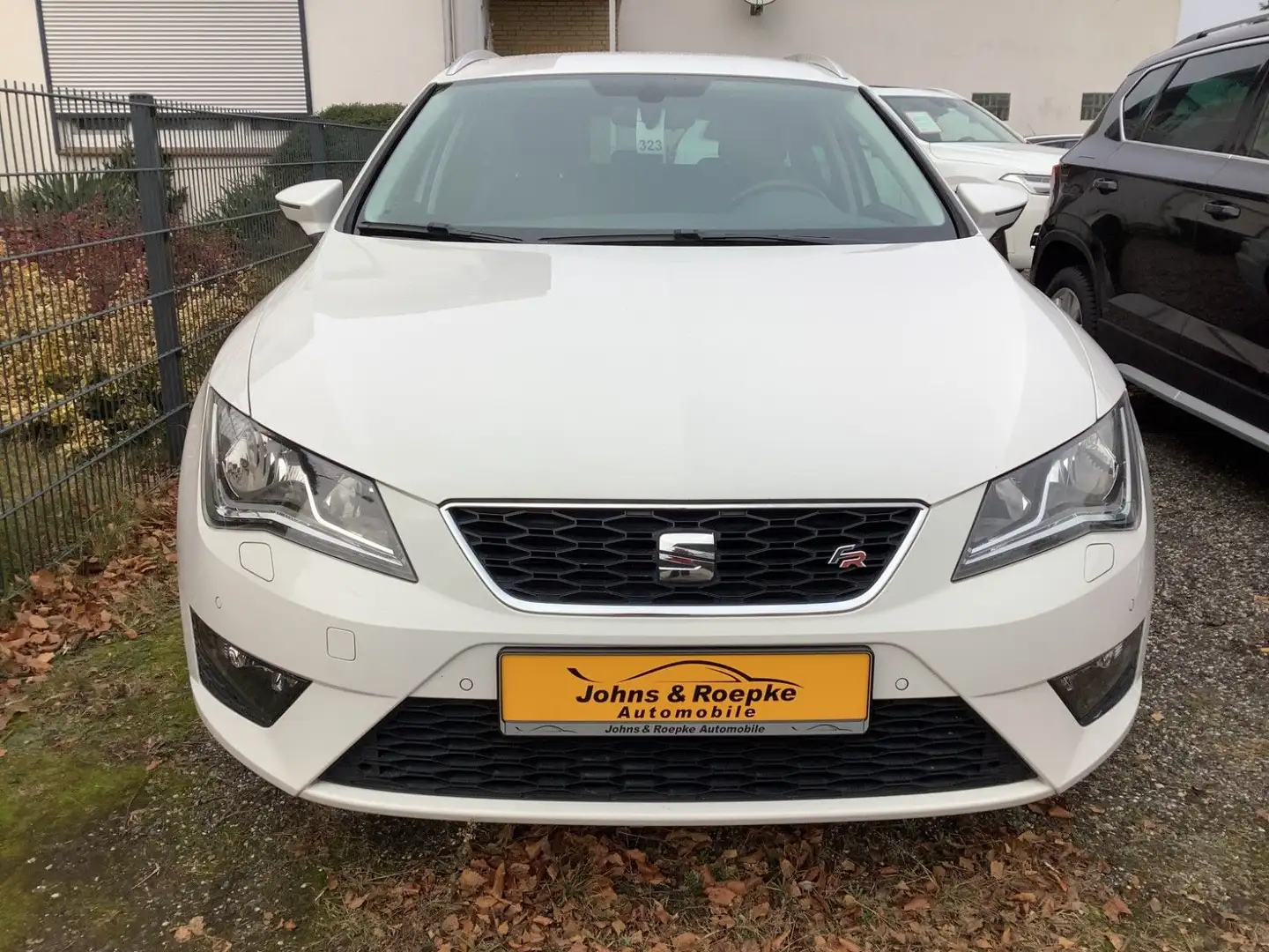 SEAT Leon ST FR 2,0 TDI / AHK / TEMPOMAT / SITZ-HZG Blanc - 2